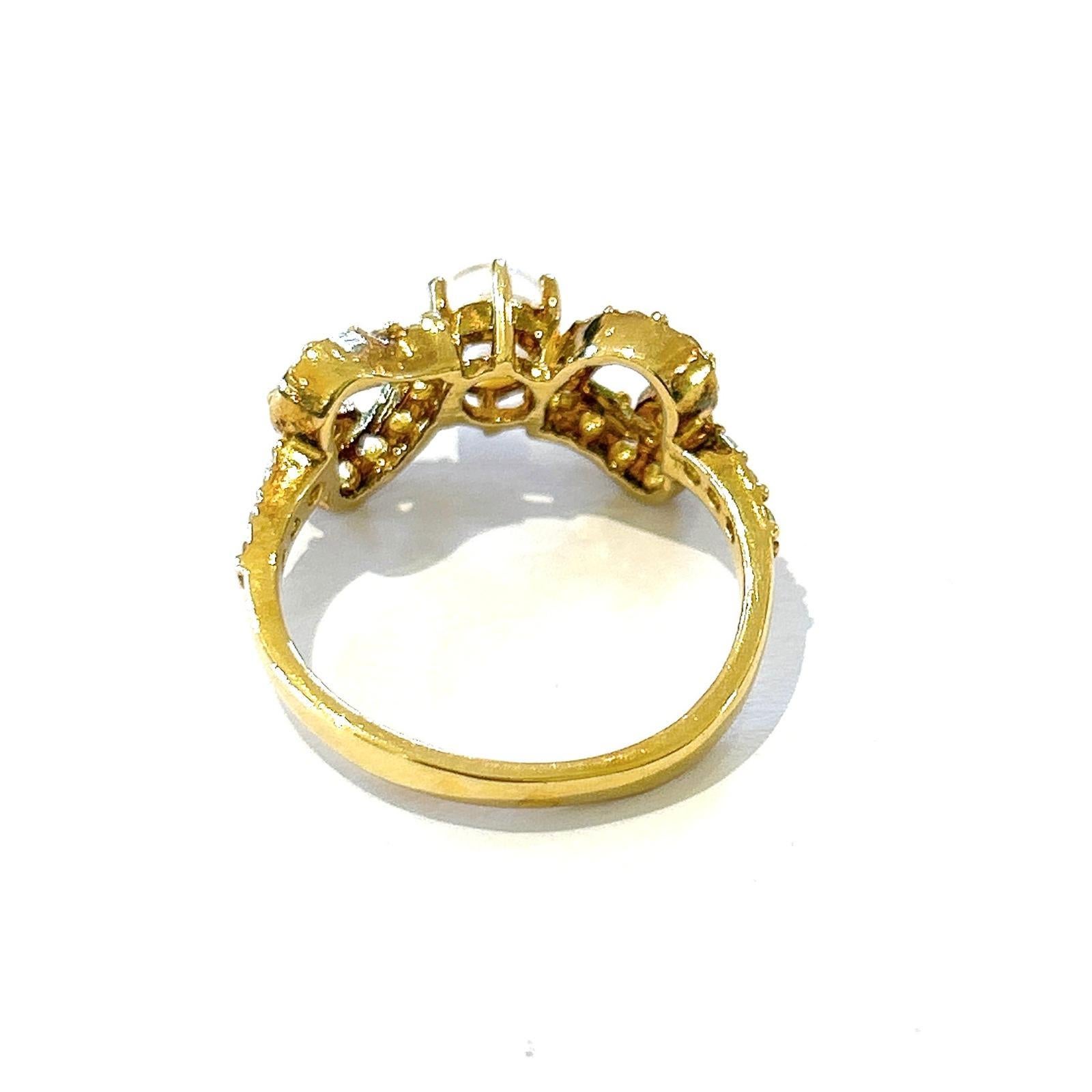 Bochic “Orient” Moonstone & White Topaz Band Ring 18K Gold & Silver In New Condition For Sale In New York, NY