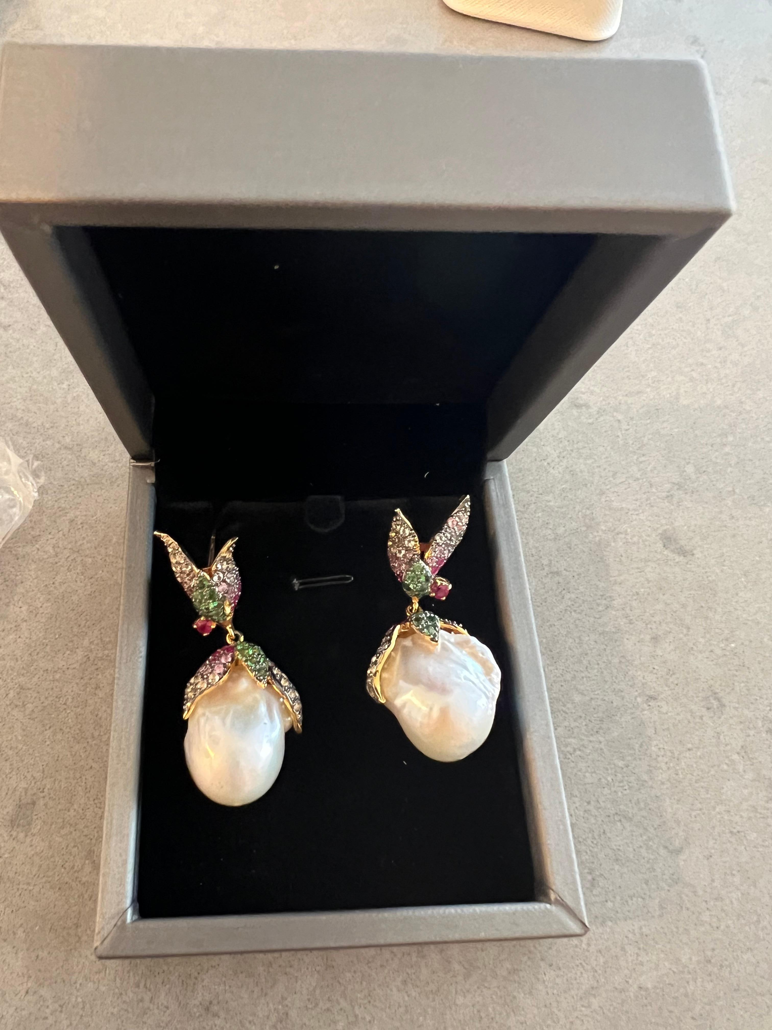 Bochic “Orient” Multi Color Sapphire & South Sea Pearl Earrings 18K Gold&Silver For Sale 6