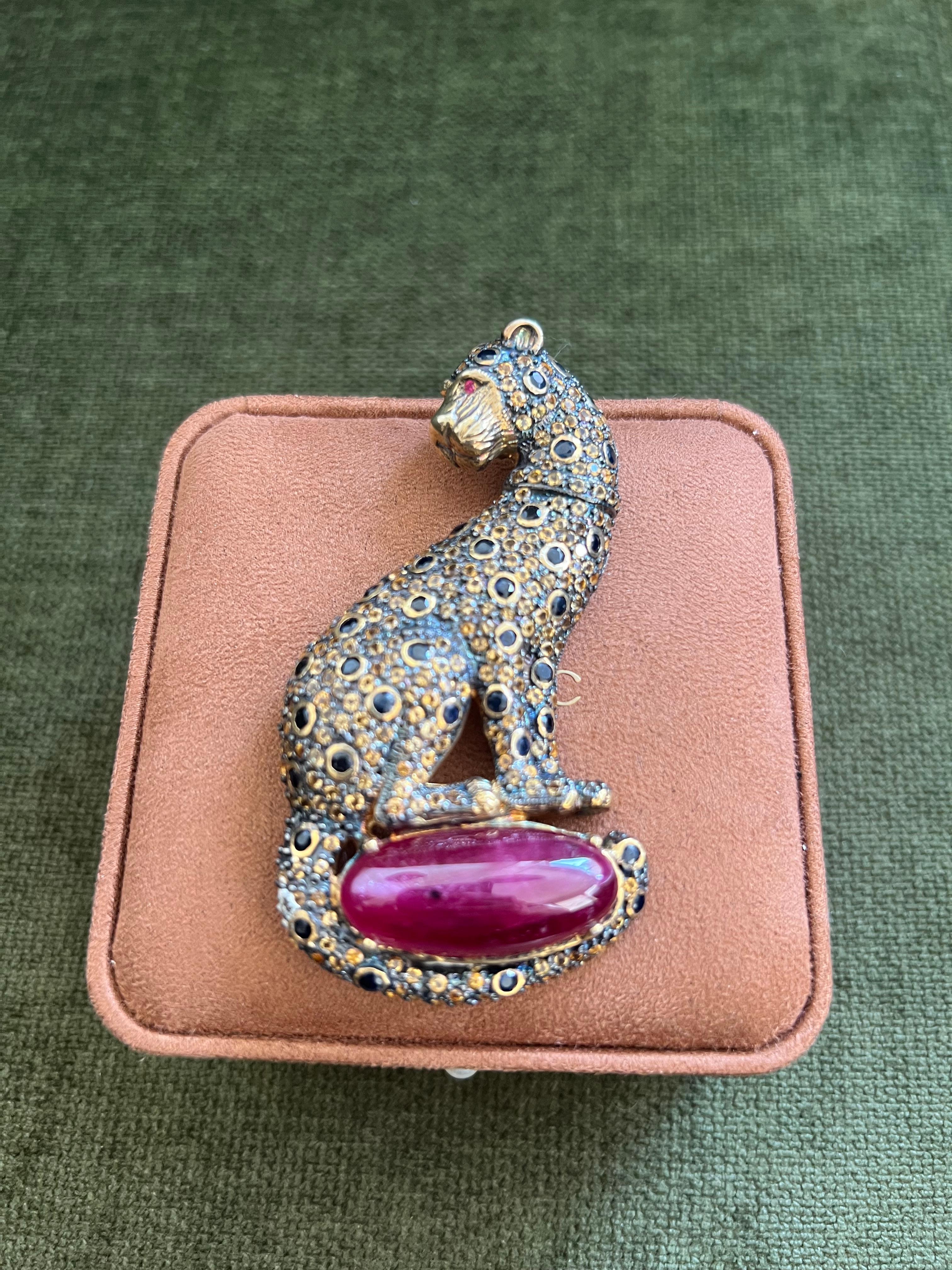 Bochic “Orient” Multi Sapphire & Center Ruby Brooch or Pendent Set In 18K Gold & For Sale 3
