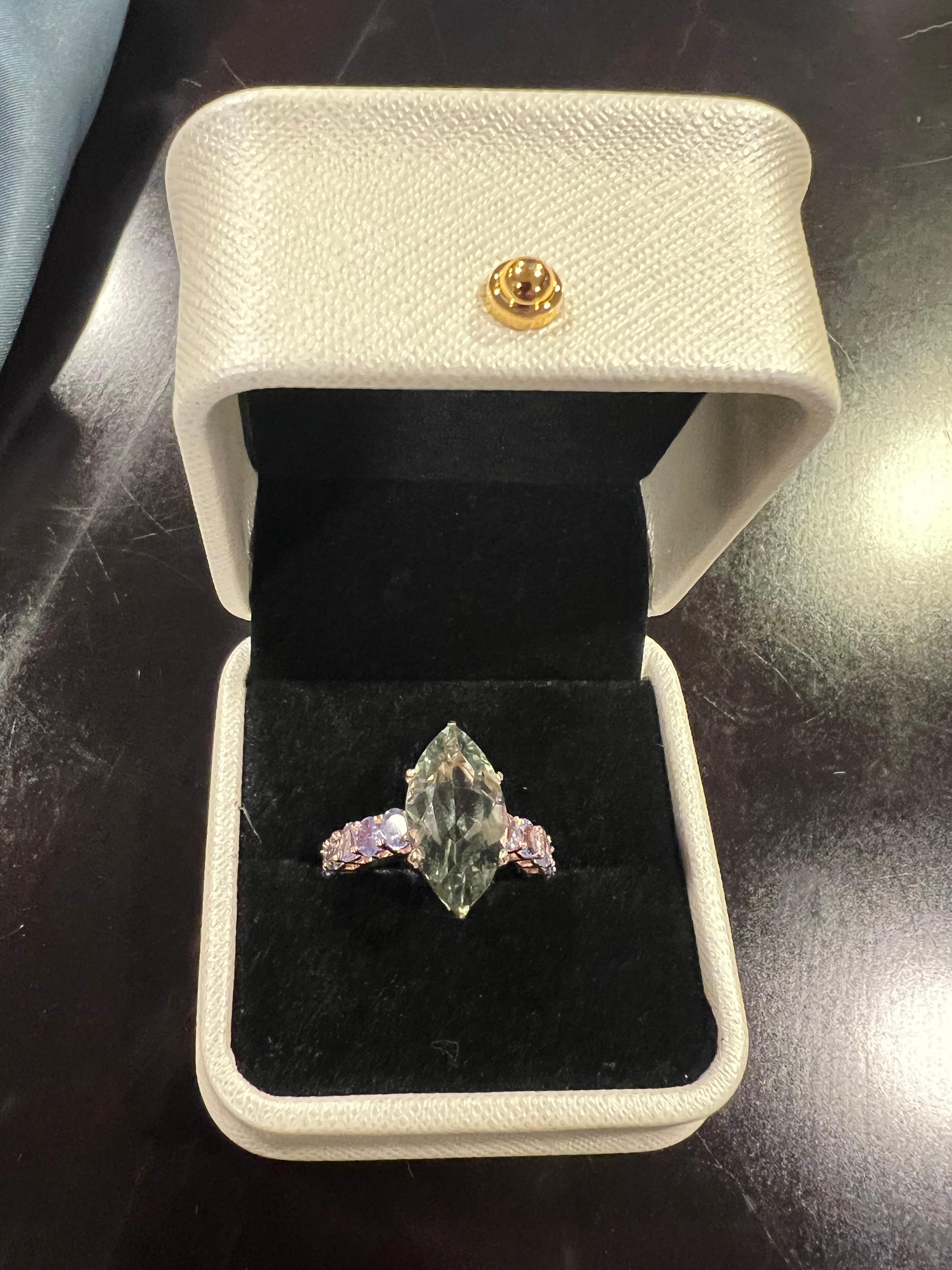 Bochic “Orient” Natural Amethyst & Lilac Tanzanite Ring Set 18K Gold & Silver For Sale 4