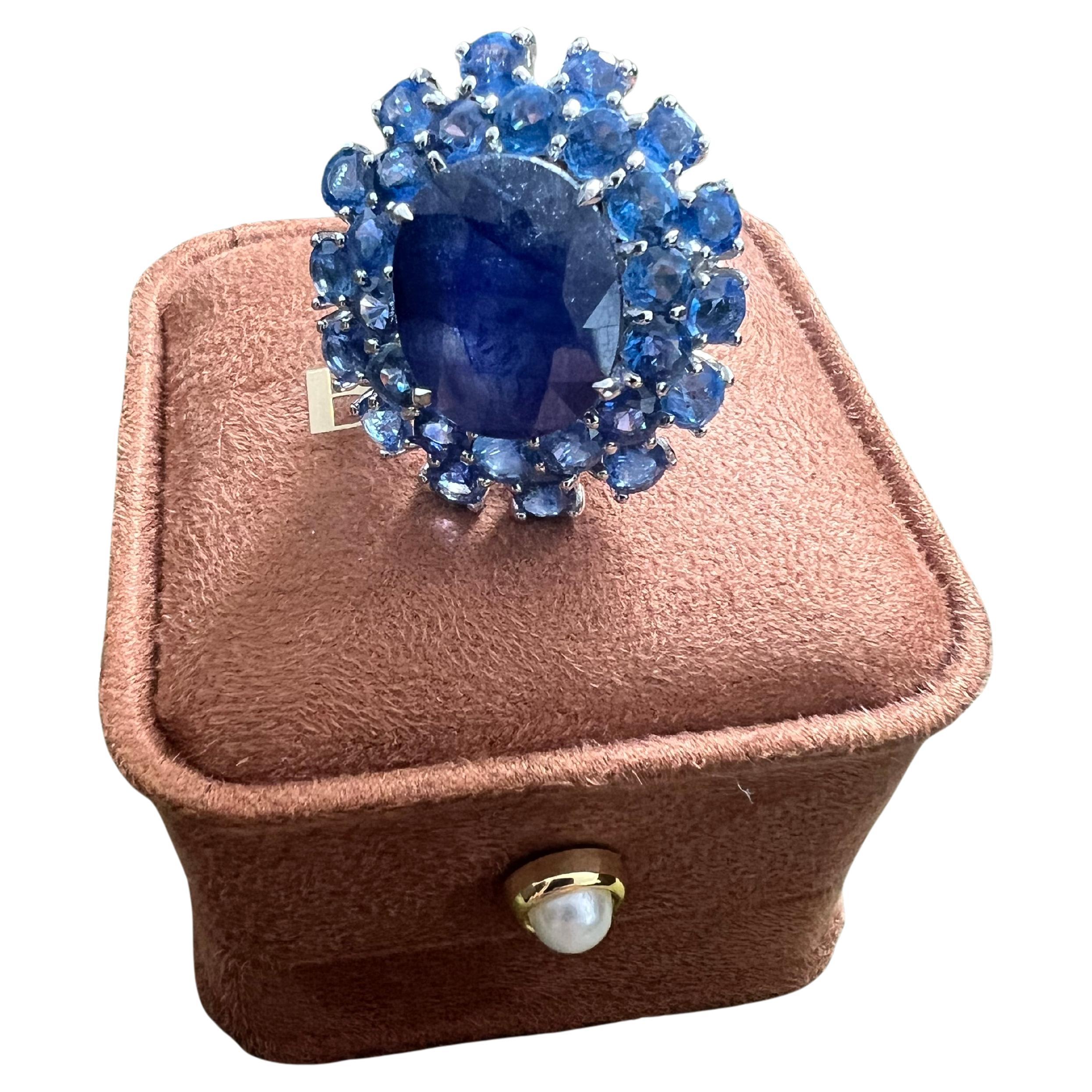 Bochic "Orient" Zaffiro blu naturale MUlti incastonato in oro bianco 18 carati e argento in vendita
