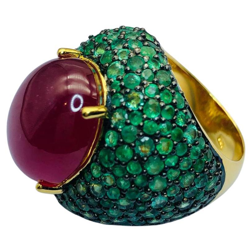 Anillo de cóctel Bochic "Orient" de oro de 18 quilates y plata con esmeralda natural y rubí