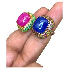 Conjunto de anillos Bochic "Oriente" de esmeralda natural, rubí y zafiro,  Oro y plata de 18 quilates