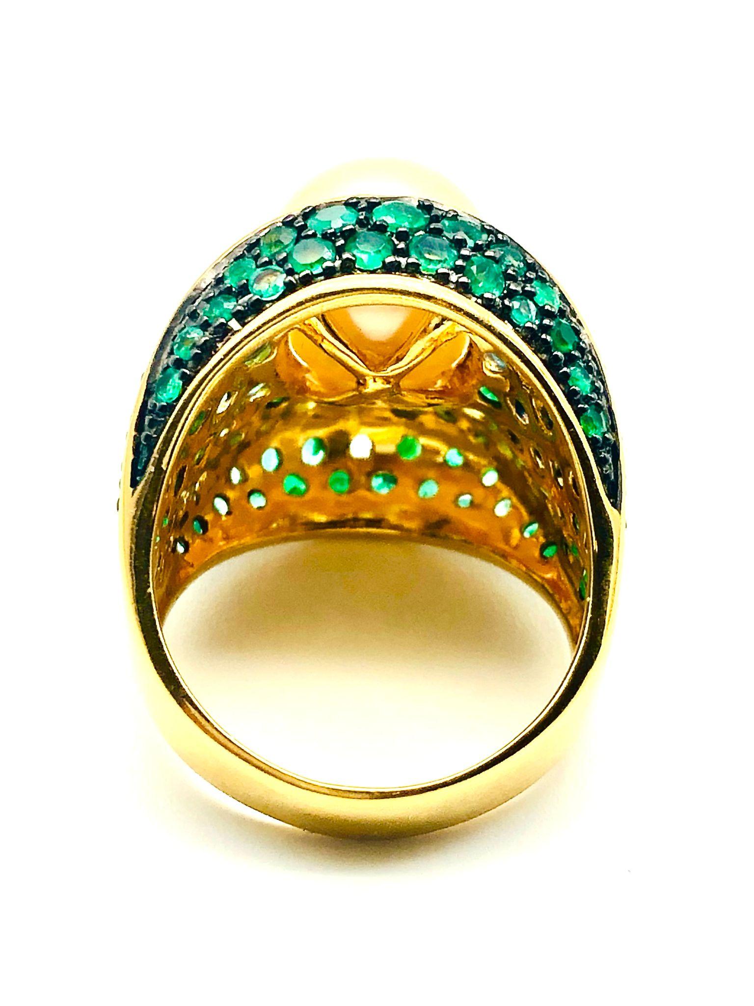 Bochic “Orient” Natural Emerald & South Sea Pearl Ring Set In 18K Gold & Silver For Sale 5