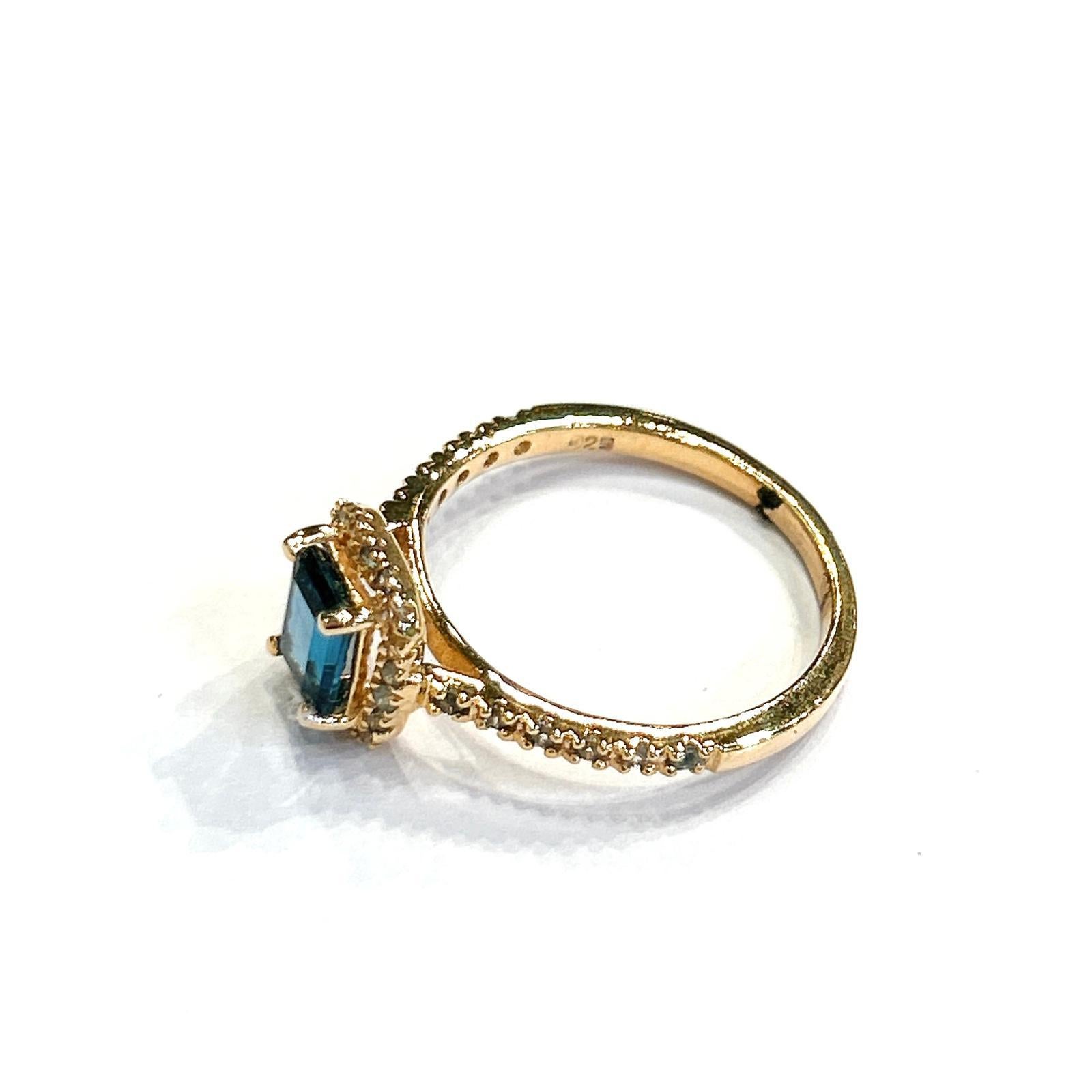 Bochic “Orient” Natural London Topaz Solitaire Ring Set In 18K Gold & Silver For Sale 5