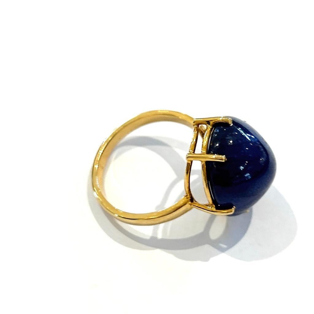 Bochic “Orient” Natural Blue Sapphire Ring Set In 18K Gold & Silver 

Natural Blue Sapphire, Royal Blue Color, From Sri Lanka, Cabochon shape - 12 Carats 

This Ring is from the 