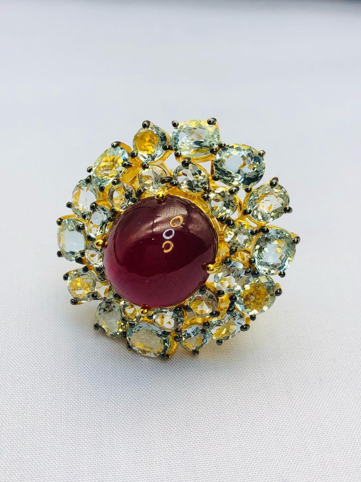 Bochic “Orient” Natural Ruby & Aquamarine Ring Set In 18K Gold & Silver In New Condition For Sale In New York, NY