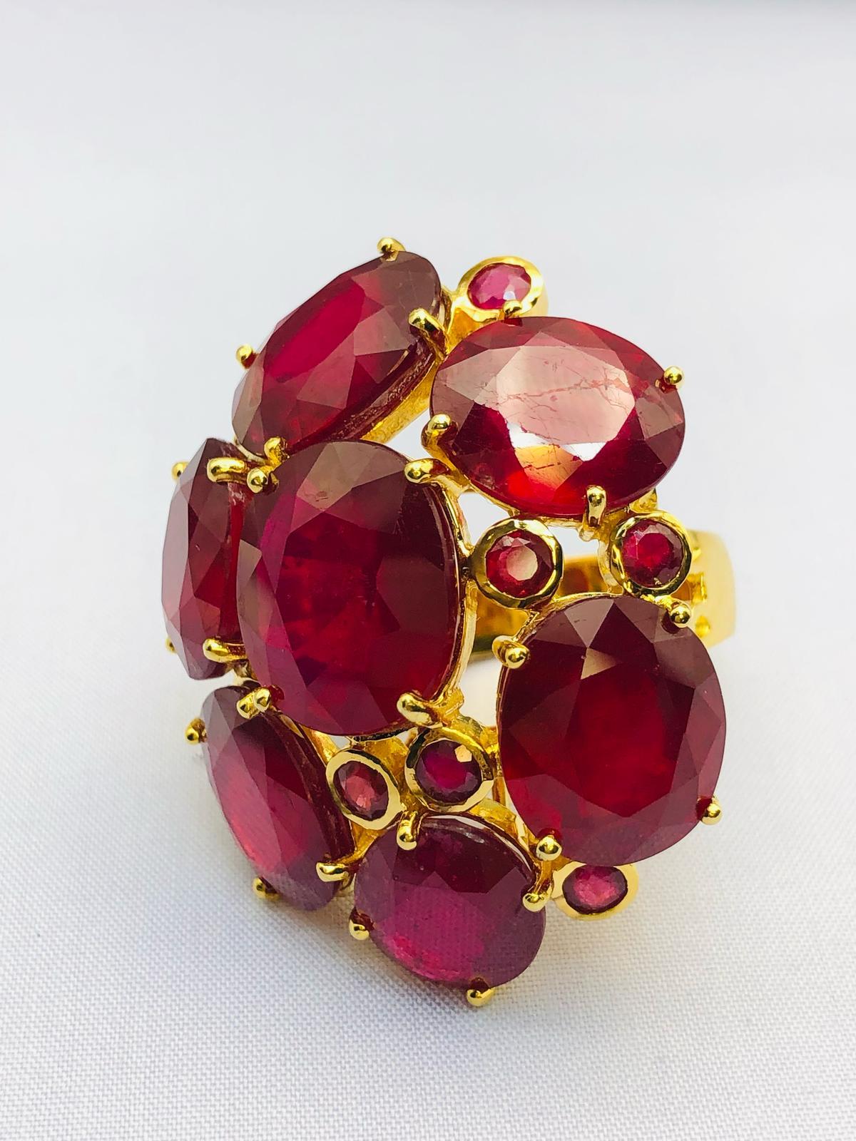 Bochic Orient Natural Ruby Cocktail Ring Set in 18K Gold & Silber mit Certifi im Angebot 1