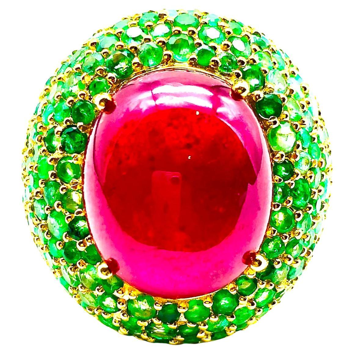 Anillo de cóctel Bochic "Orient" de oro de 18 quilates y plata con rubí natural y esmeralda