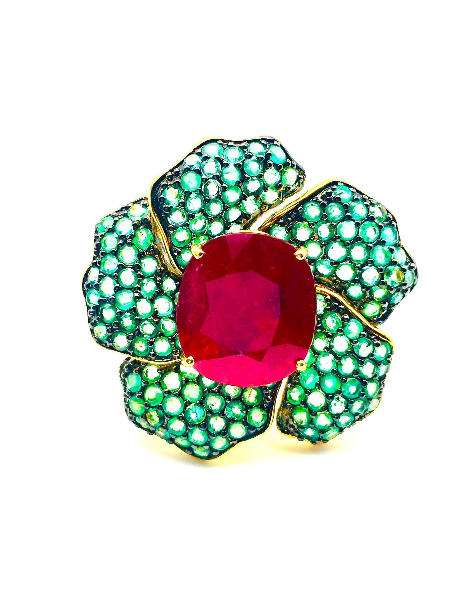 Bochic “Orient” Natural Ruby & Emerald Flower Ring Set In 18K Gold & Silver For Sale 7