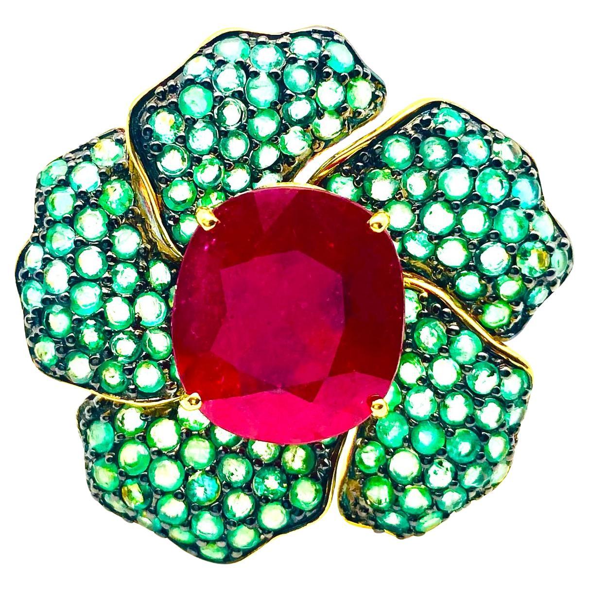 Bochic “Orient” Natural Ruby & Emerald Flower Ring Set In 18K Gold & Silver For Sale