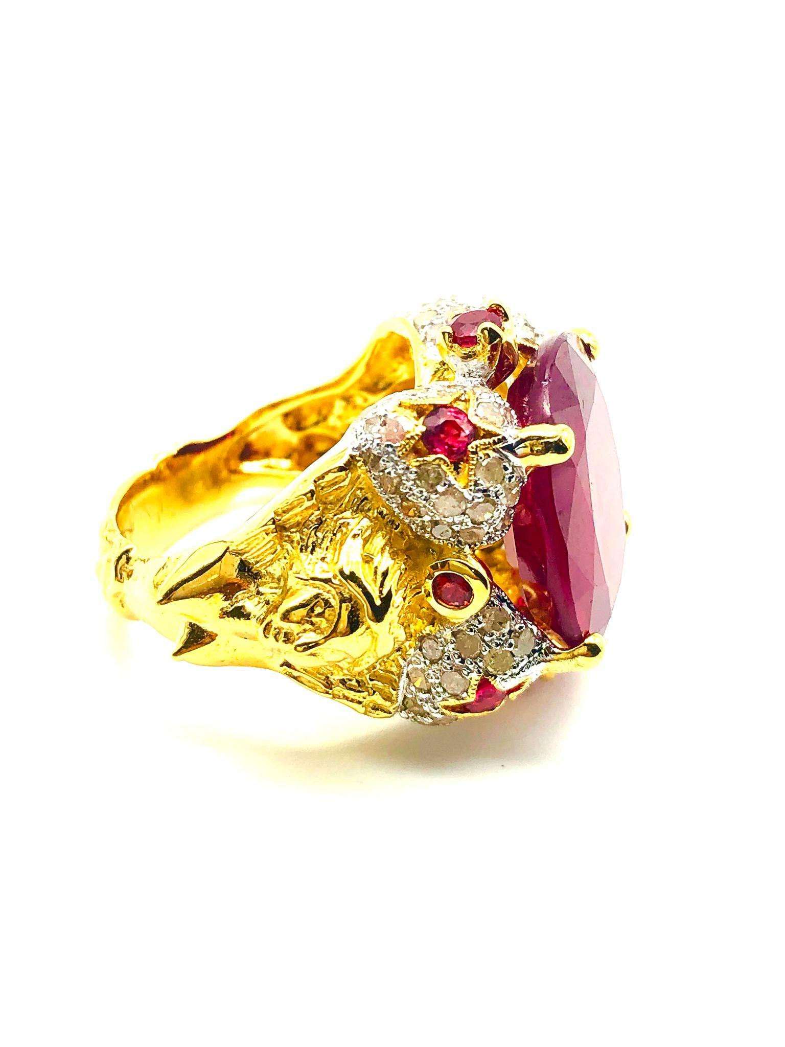 Women's or Men's Bochic “Orient” Natural Ruby & Natural Diamond Ring Set In 18K Gold & Silver For Sale