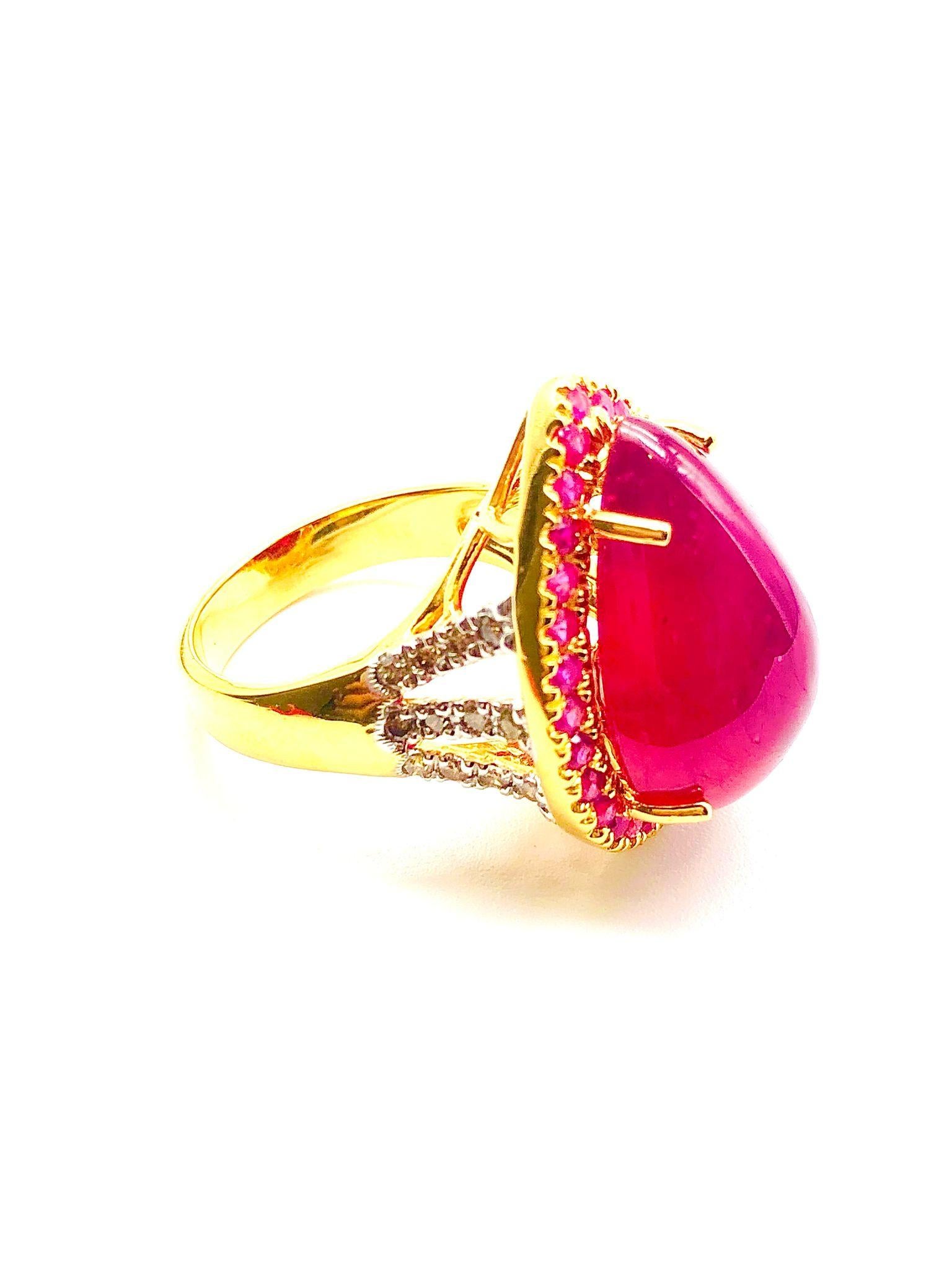 Women's or Men's Bochic “Orient” Natural Ruby & Natural Diamond Ring Set In 18K Gold & Silver For Sale