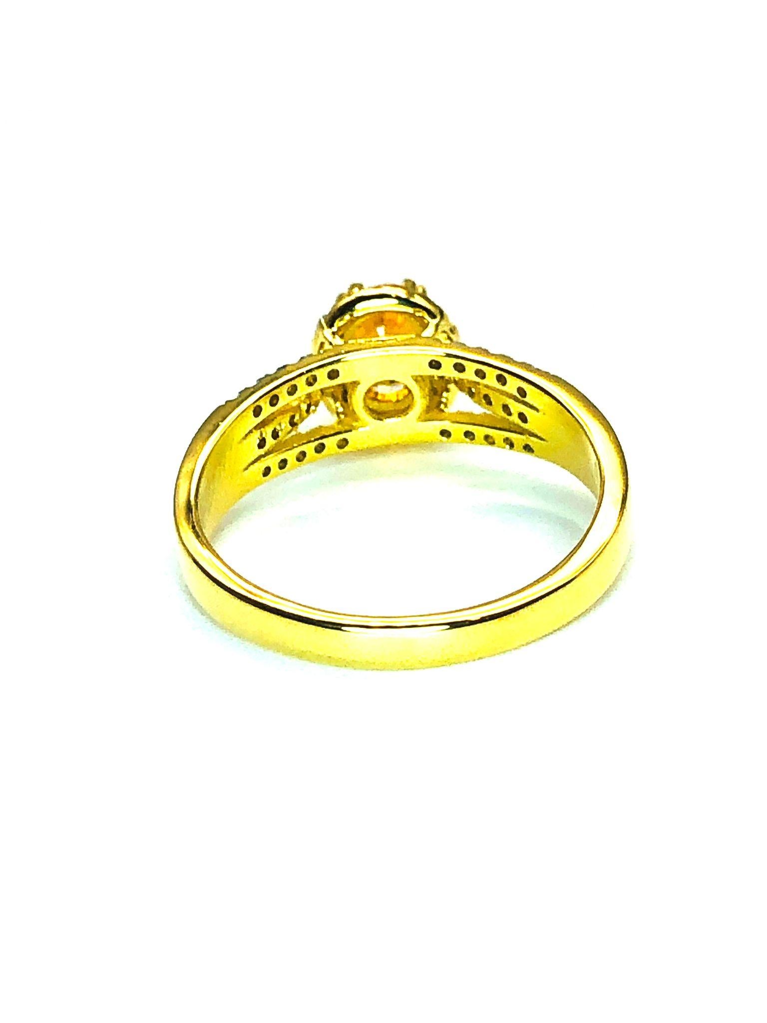 Bague Bochic Orient en or et argent 18 carats, saphir jaune naturel et diamants Neuf - En vente à New York, NY