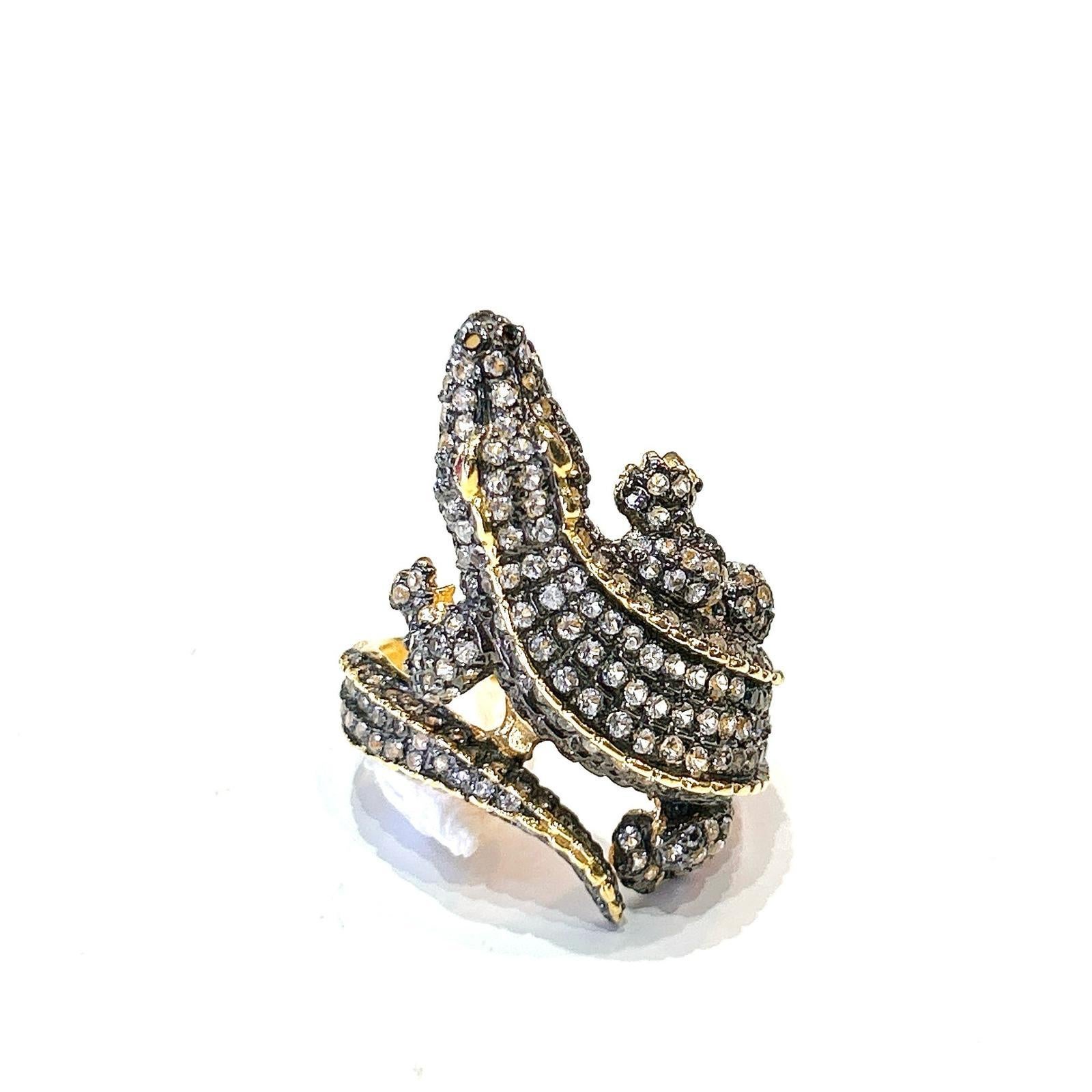 Bochic “Orient” Neoclassical Crocodile White Topaz Ring Set 18K Gold & Silver For Sale 3