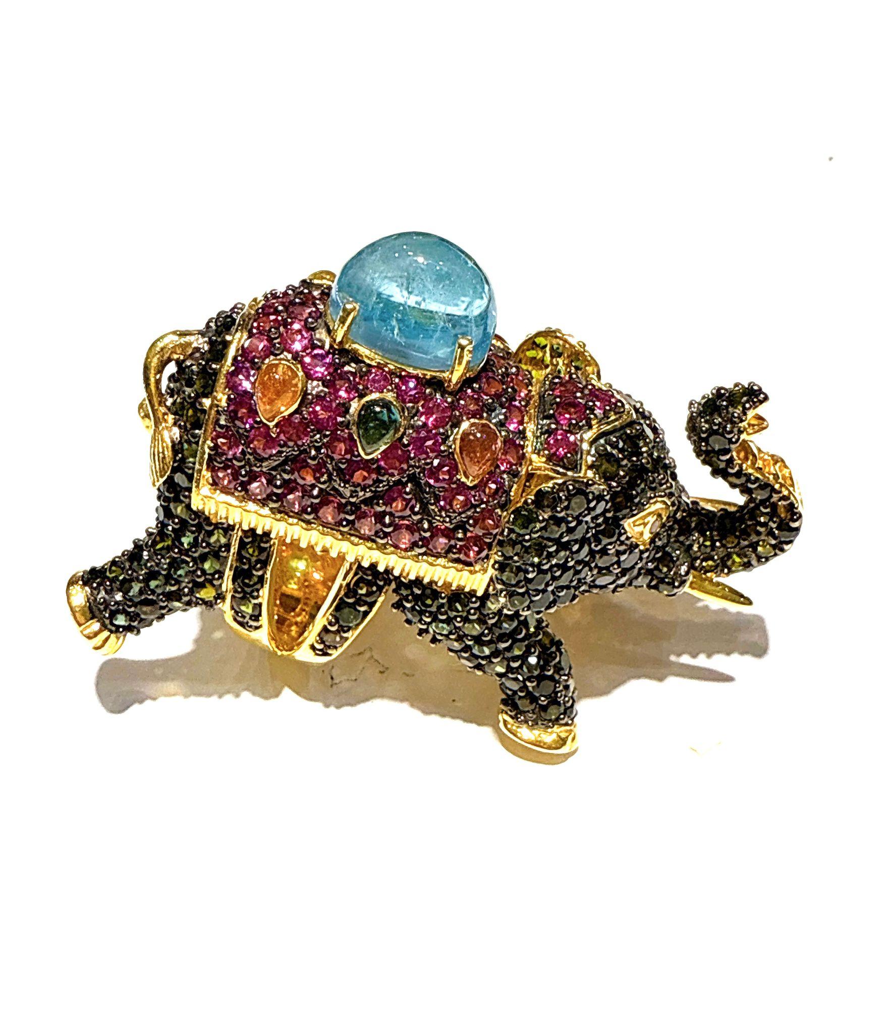 Women's or Men's Bochic “Orient” Neoclassical Elephant Sapphire & Aquamarine Ring Set 18K Gold For Sale