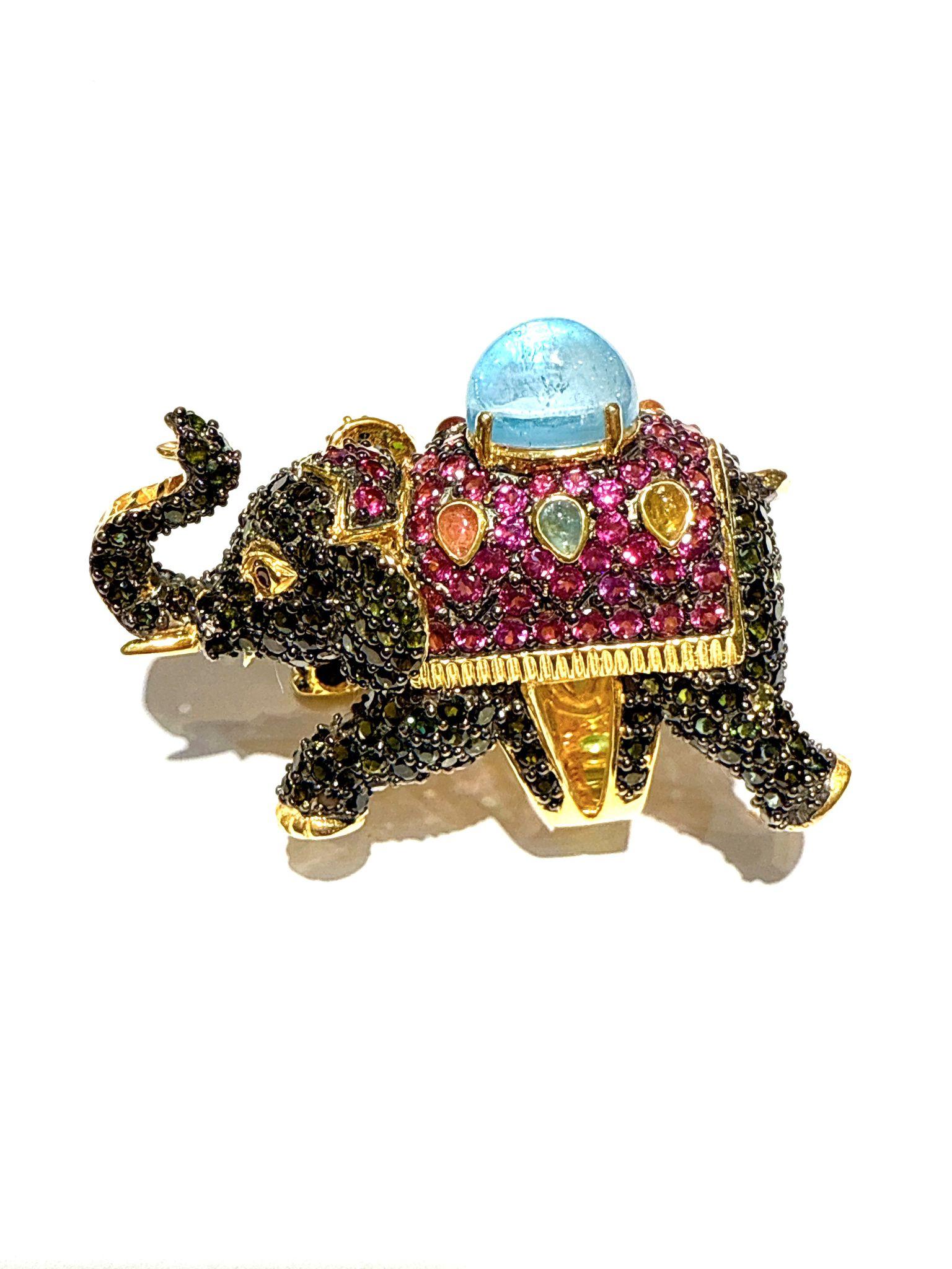 Bochic “Orient” Neoclassical Elephant Sapphire & Aquamarine Ring Set 18K Gold For Sale 1