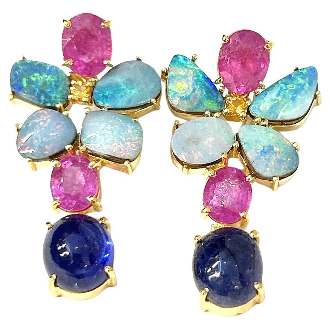Juego de Pendientes Bochic "Oriente" Ópalo, Zafiros Azules y Rubí Oro y Plata de 18 K