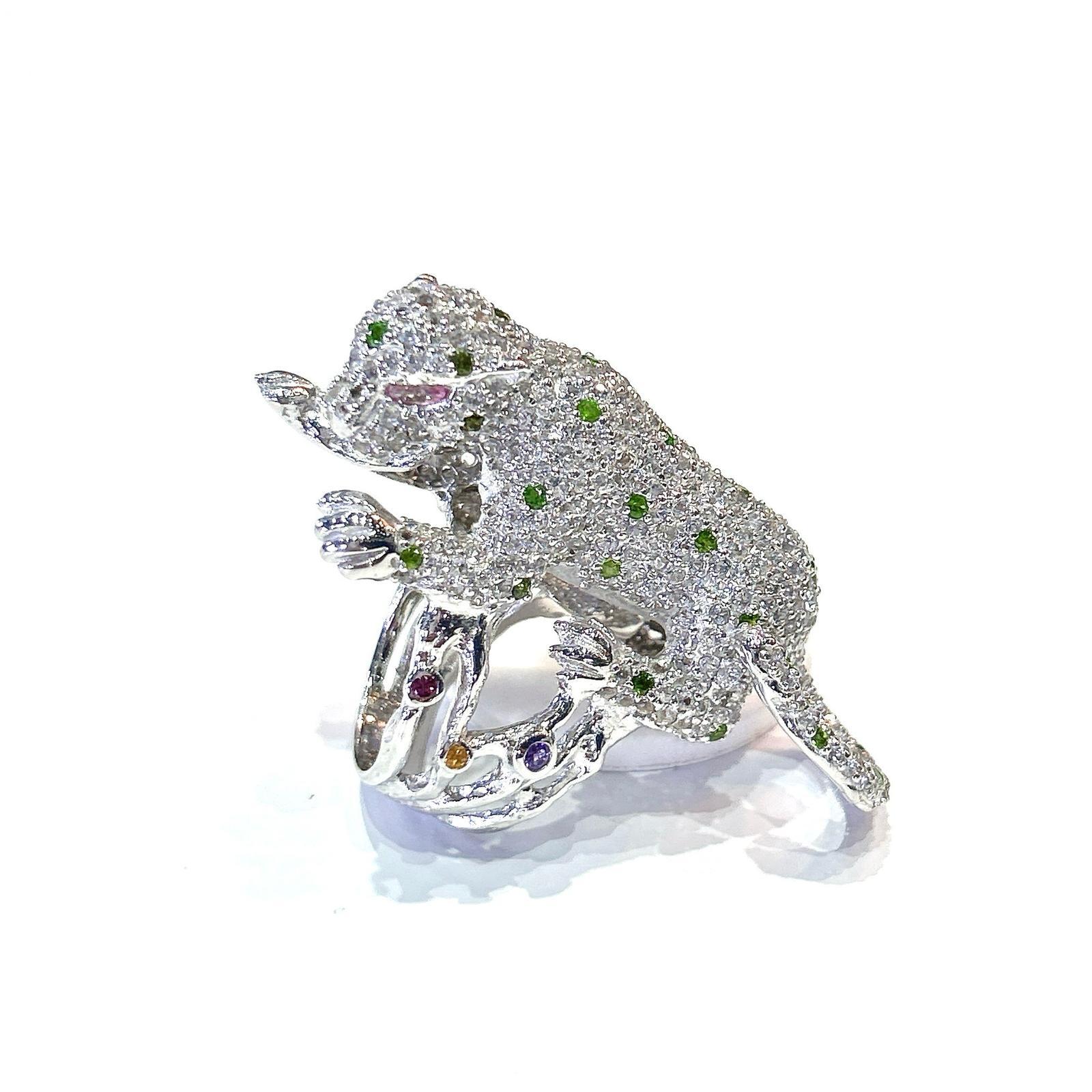 Bochic “Orient” Panthere Emerald & Sapphire Ring Set In 18K White Gold & Silver For Sale 5
