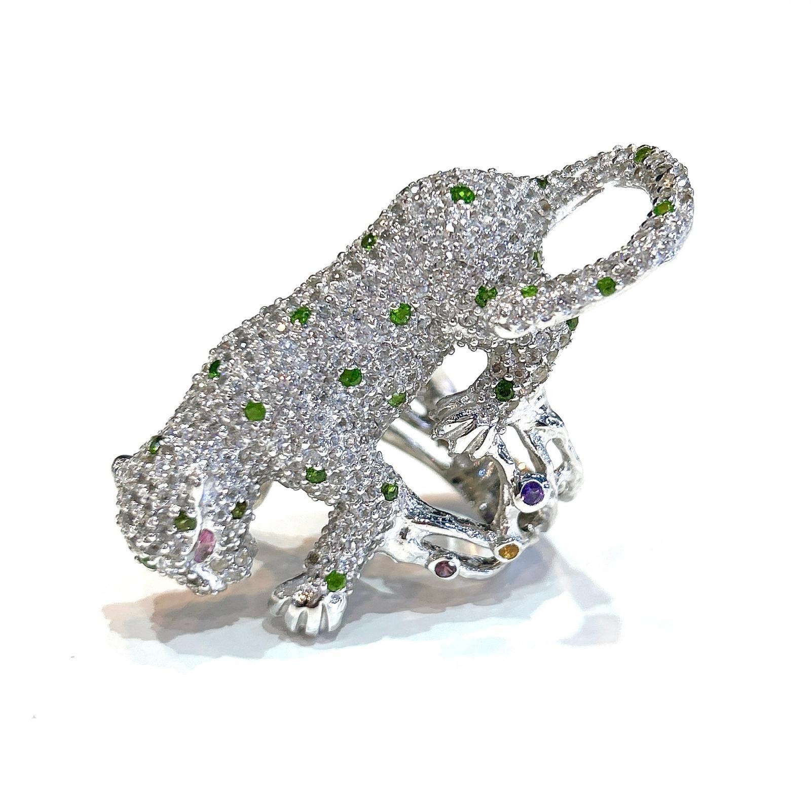 Bochic “Orient” Panthere Emerald & Sapphire Ring Set In 18K White Gold & Silver For Sale 3