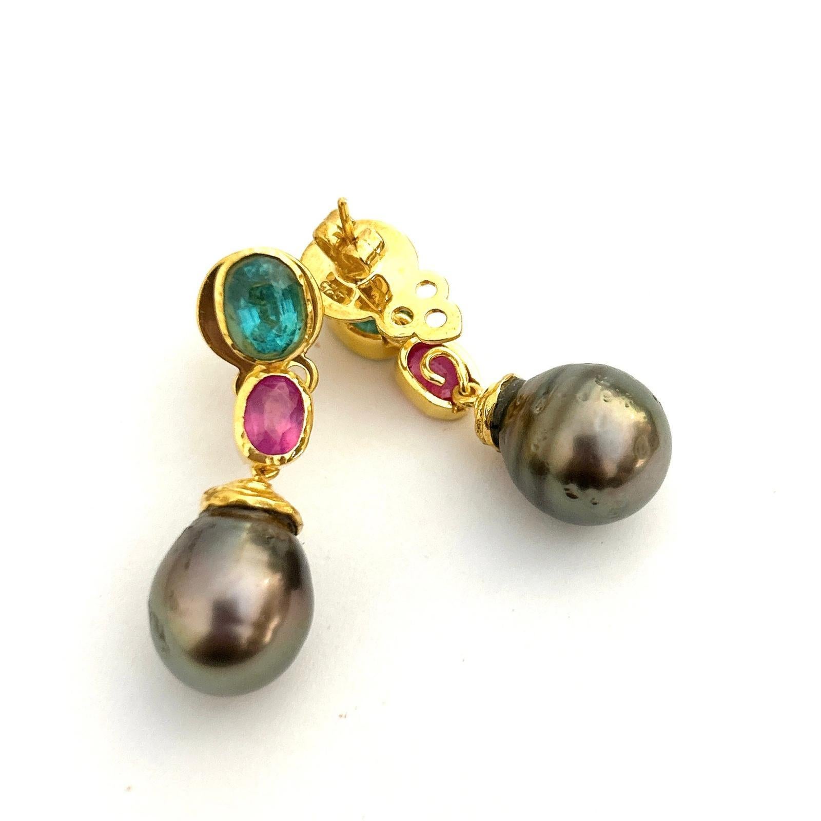 Women's or Men's Bochic “Orient” Pearl, Red Ruby & Blue Apatite Earrings Set 18K Gold & Silver For Sale