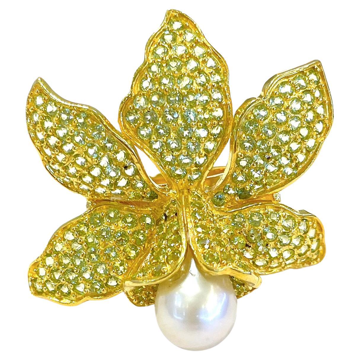 Anillo de cóctel Bochic "Orient" de oro de 18 quilates y plata con peridoto y perla