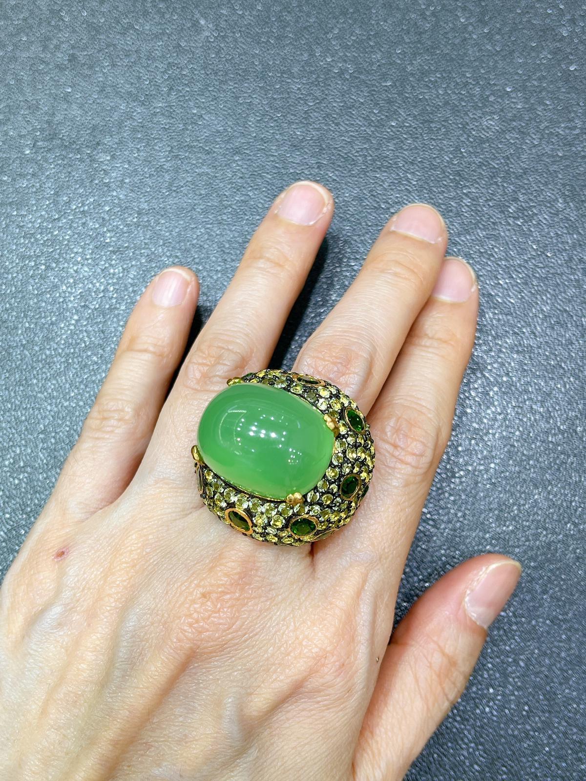Bochic “Orient” Peridot, Penite & Multi Gems Cocktail Ring 18K Gold & Silver In New Condition For Sale In New York, NY