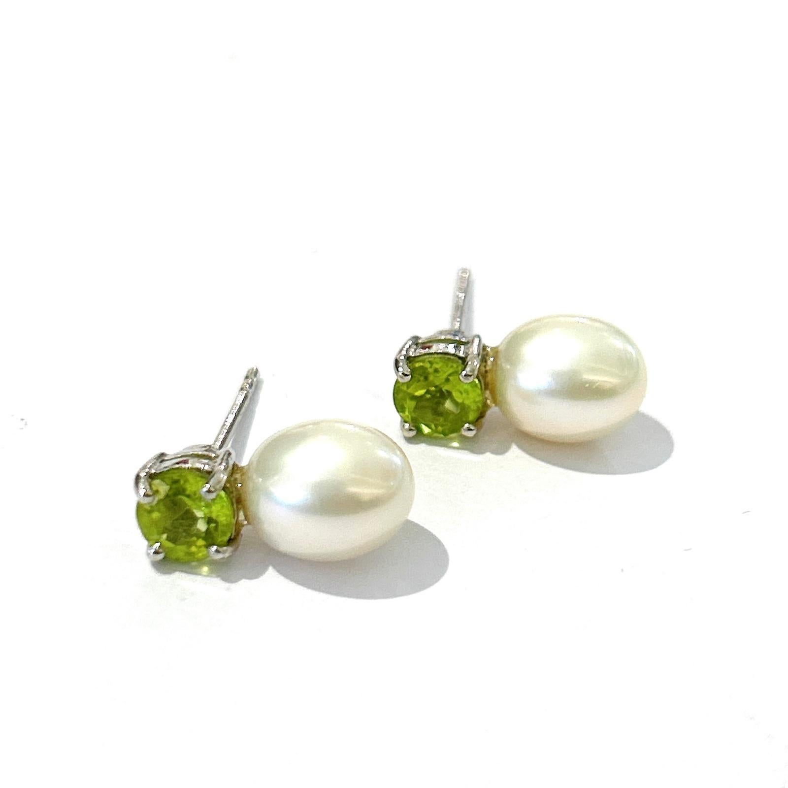 Baroque Bochic “Orient” Peridot & South Sea Pear  Earrings Set In 18K Gold & Silver For Sale