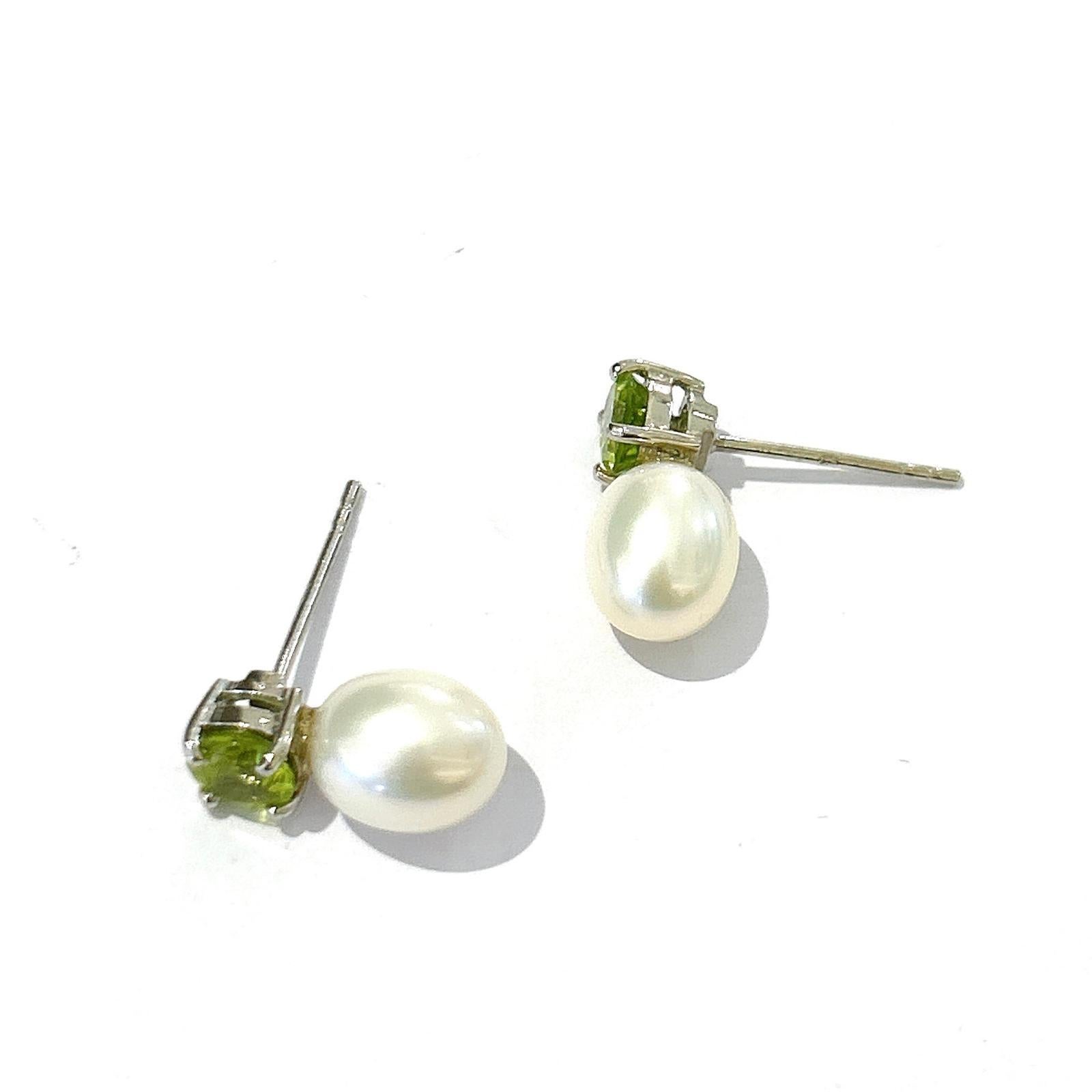 Brilliant Cut Bochic “Orient” Peridot & South Sea Pear  Earrings Set In 18K Gold & Silver For Sale