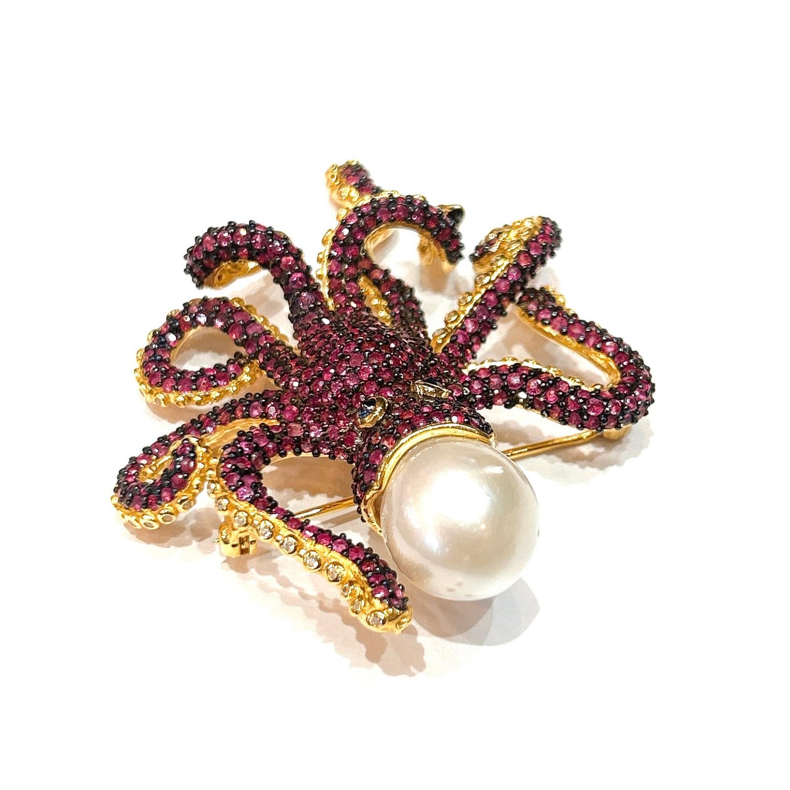 Bochic “Orient” Pink Sapphire & South Sea Pearl Brooch Set 18K Gold & Silver In New Condition In New York, NY