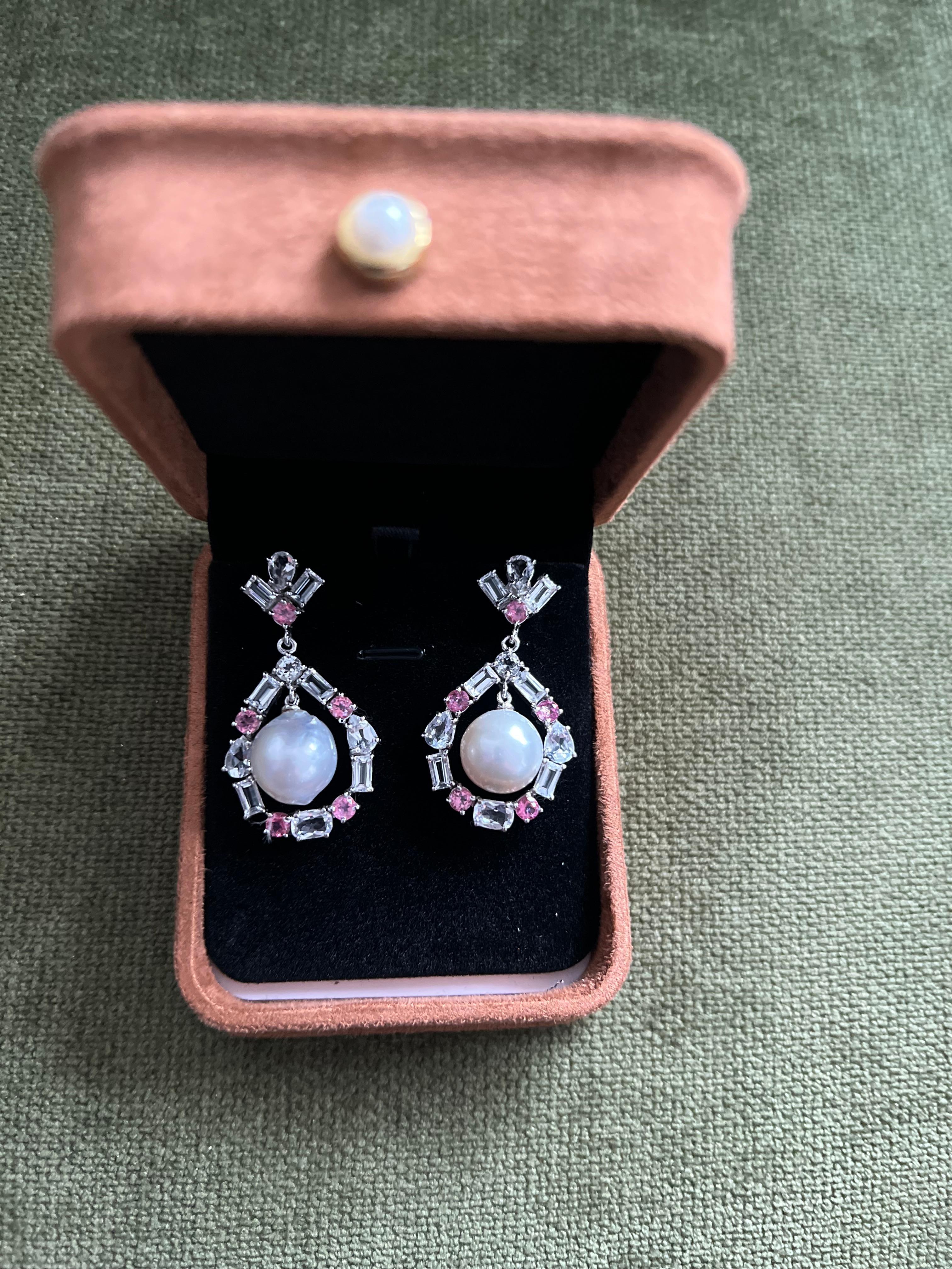 Women's or Men's Bochic “Orient” Pink Sapphire & White Pearls Earrings Set 18K Gold & Silver For Sale
