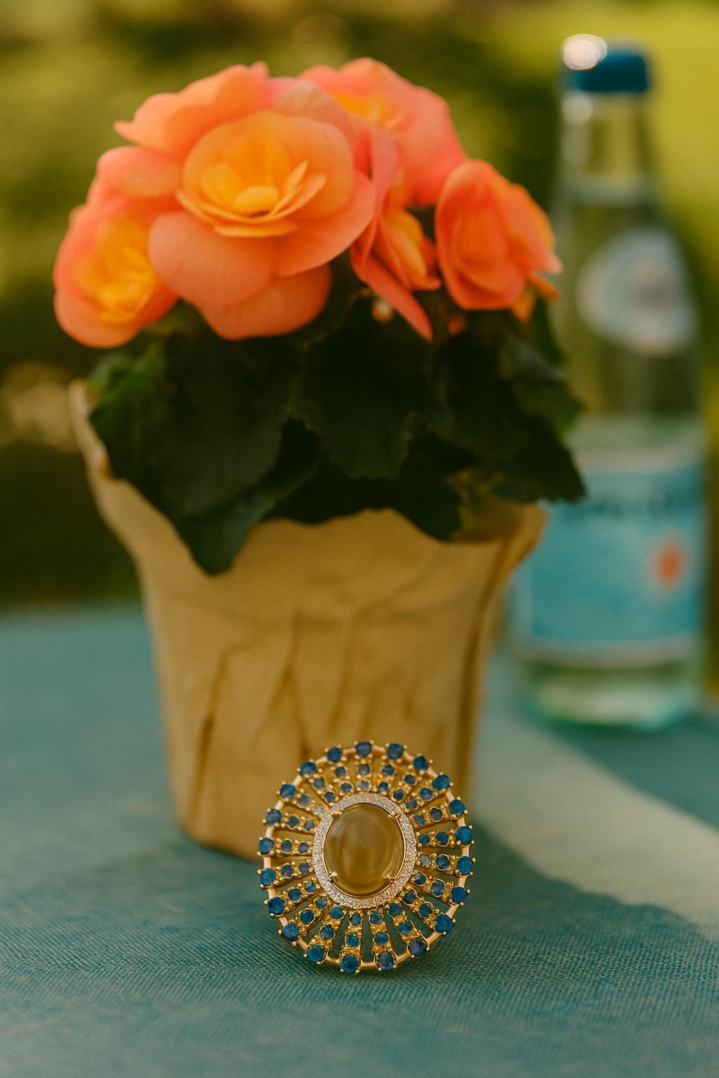 Bochic “Orient” Rare Vintage Honey Opal & Sapphire Ring Set 18K Gold & Silver For Sale 4