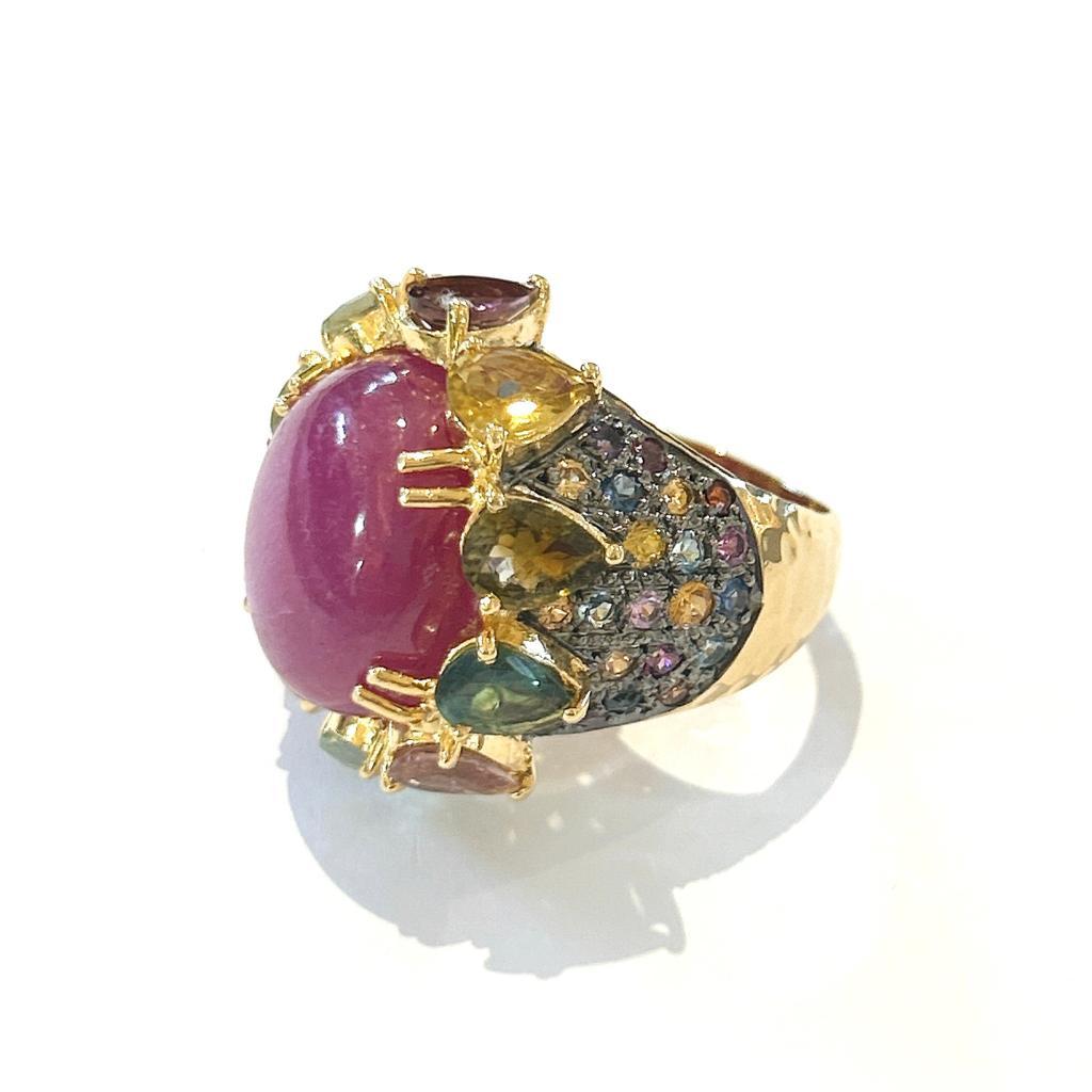 Bochic Orient Red Ruby & Multi Farbe Saphire Ring Set in 18K Gold & Silber  (Barock) im Angebot