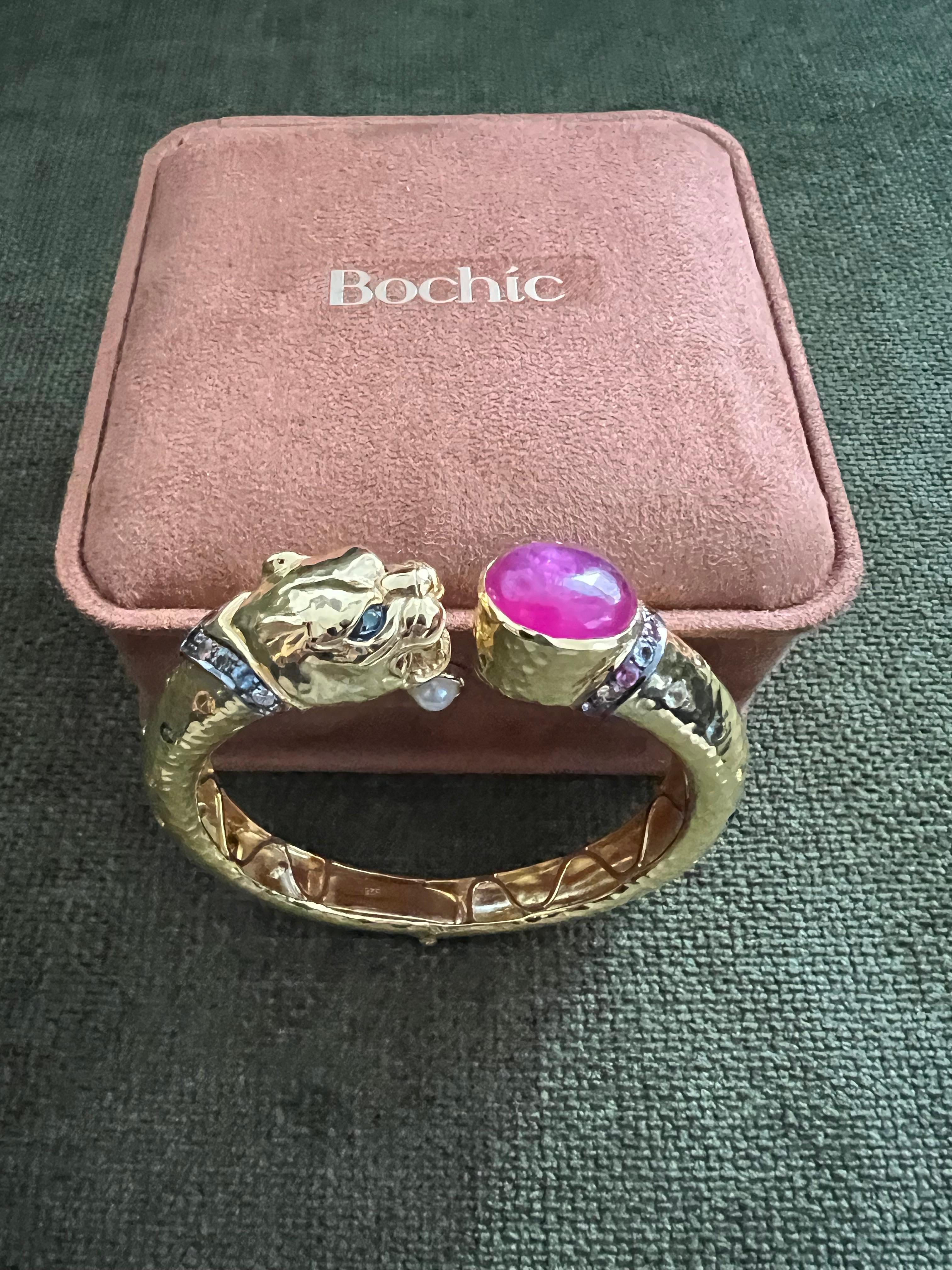 Bochic “Orient” Red Ruby & Multi Sapphire Dragon Bangle Set In 18K Gold & Silver For Sale 6