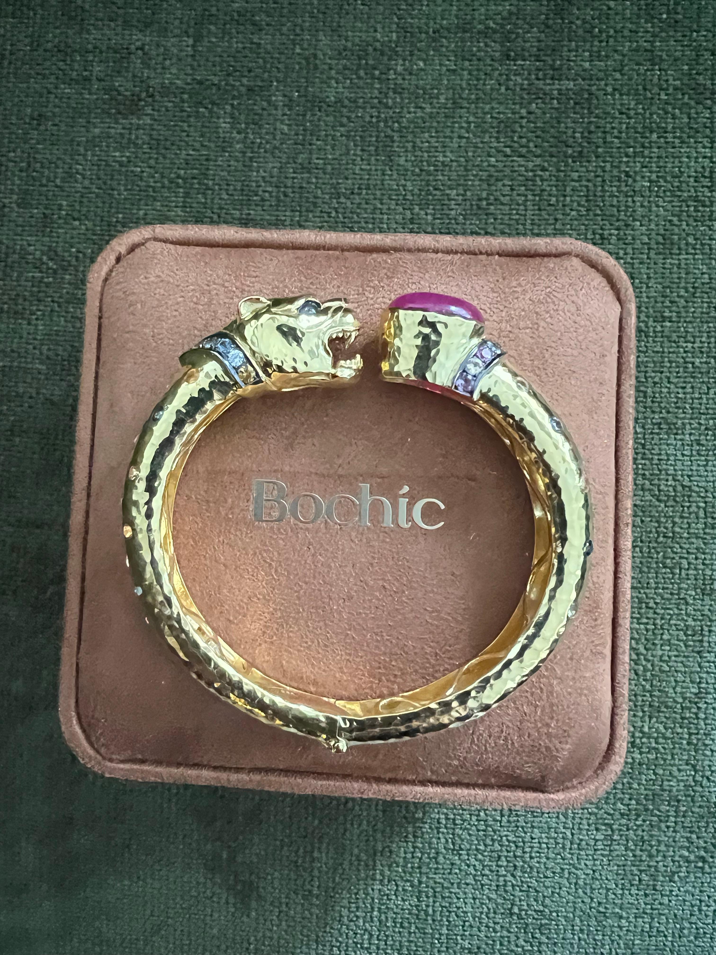 Bochic “Orient” Red Ruby & Multi Sapphire Dragon Bangle Set In 18K Gold & Silver For Sale 7