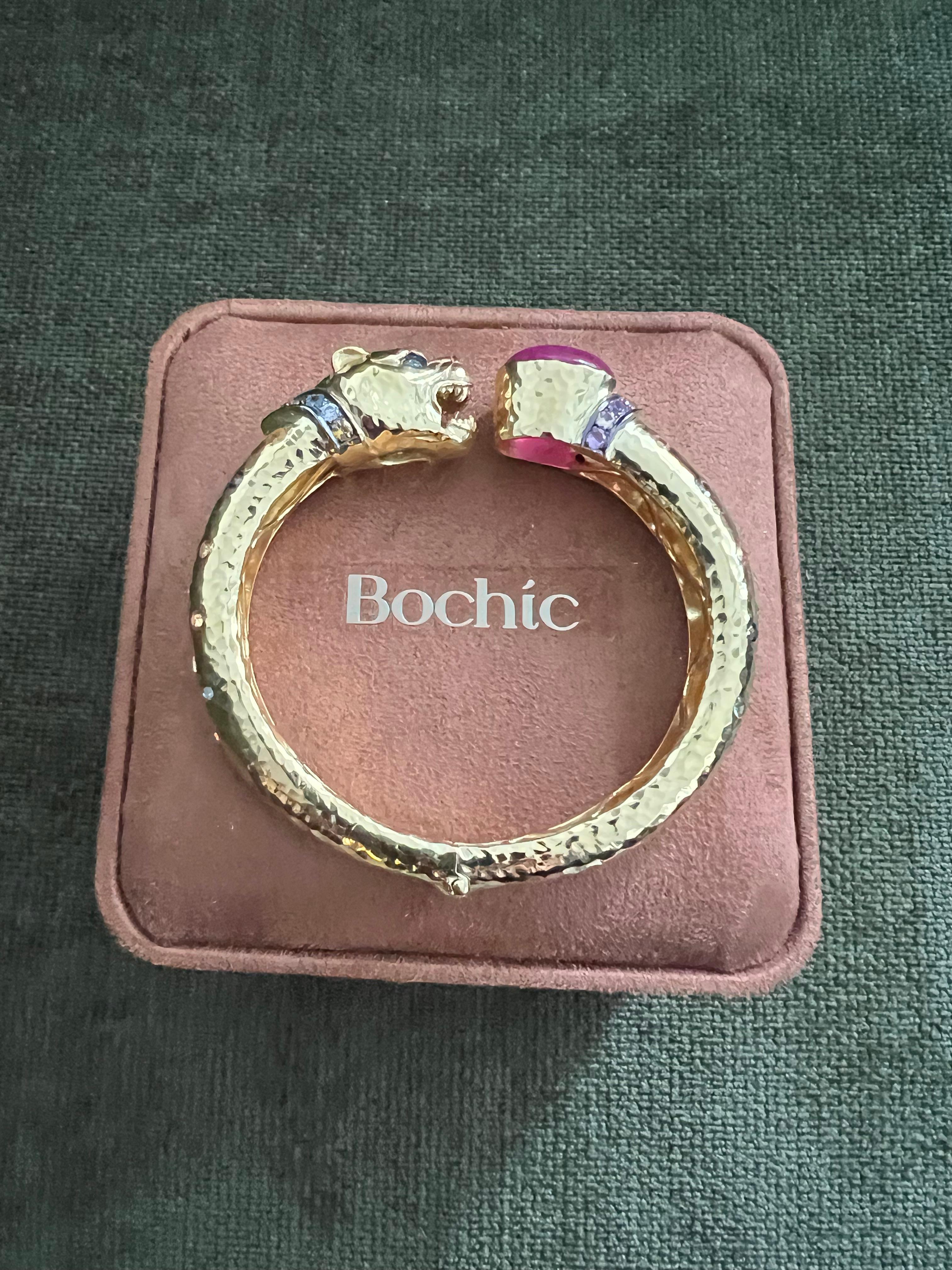 Bochic “Orient” Red Ruby & Multi Sapphire Dragon Bangle Set In 18K Gold & Silver For Sale 8