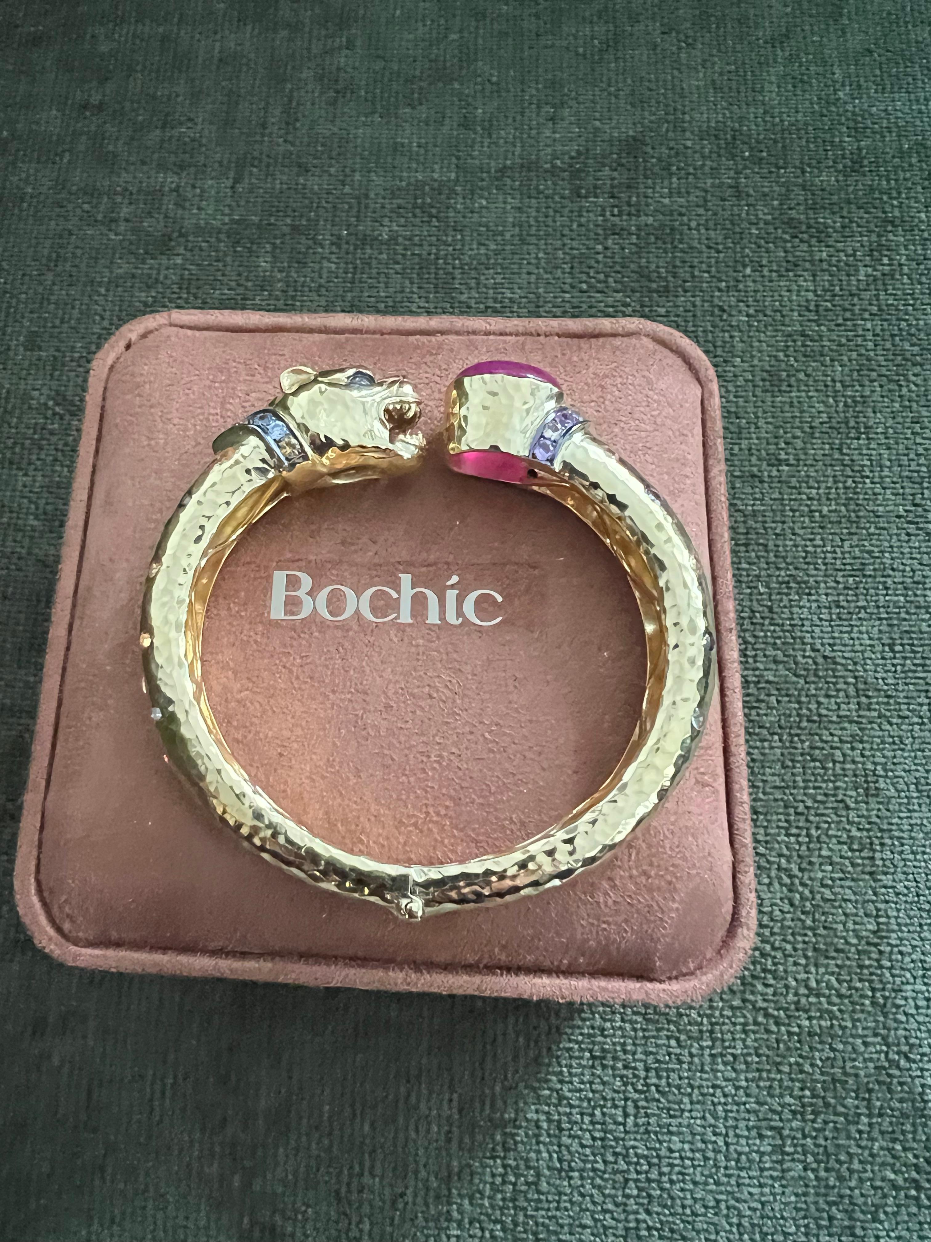 Bochic “Orient” Red Ruby & Multi Sapphire Dragon Bangle Set In 18K Gold & Silver For Sale 9