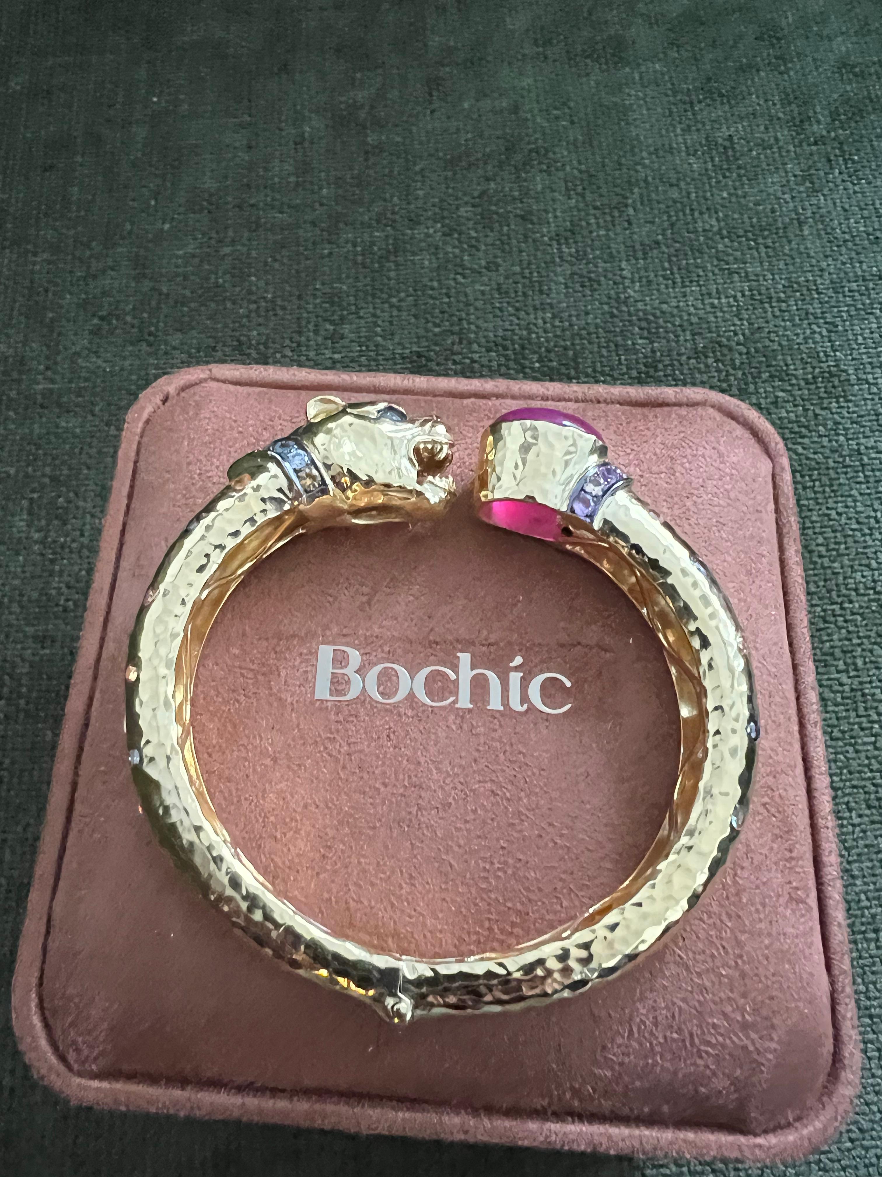 Bochic “Orient” Red Ruby & Multi Sapphire Dragon Bangle Set In 18K Gold & Silver In New Condition For Sale In New York, NY