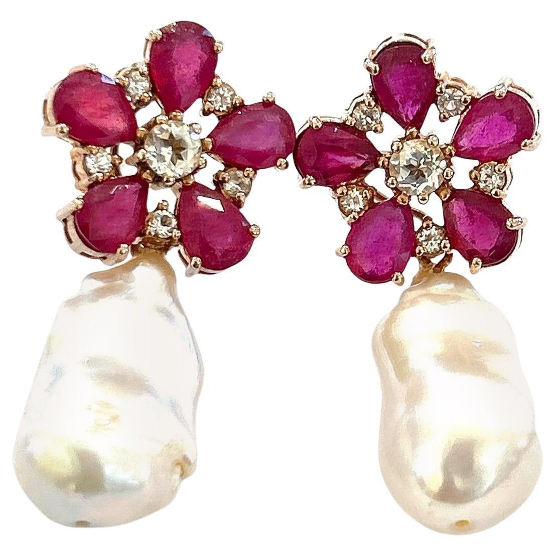 Bochic Orient-Ohrringe aus 18 Karat Gold und Silber mit rotem Rubin und Südseeperlen