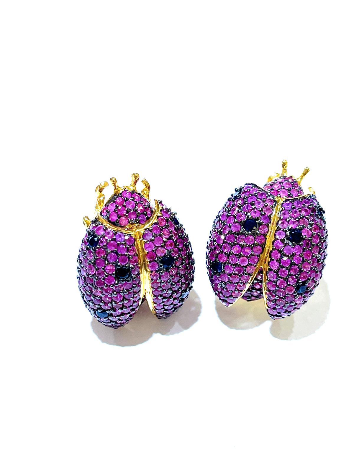 Bochic “Orient” Retro Pink Sapphire Beatle Earrings Set In 18K Gold & Silver  In New Condition For Sale In New York, NY