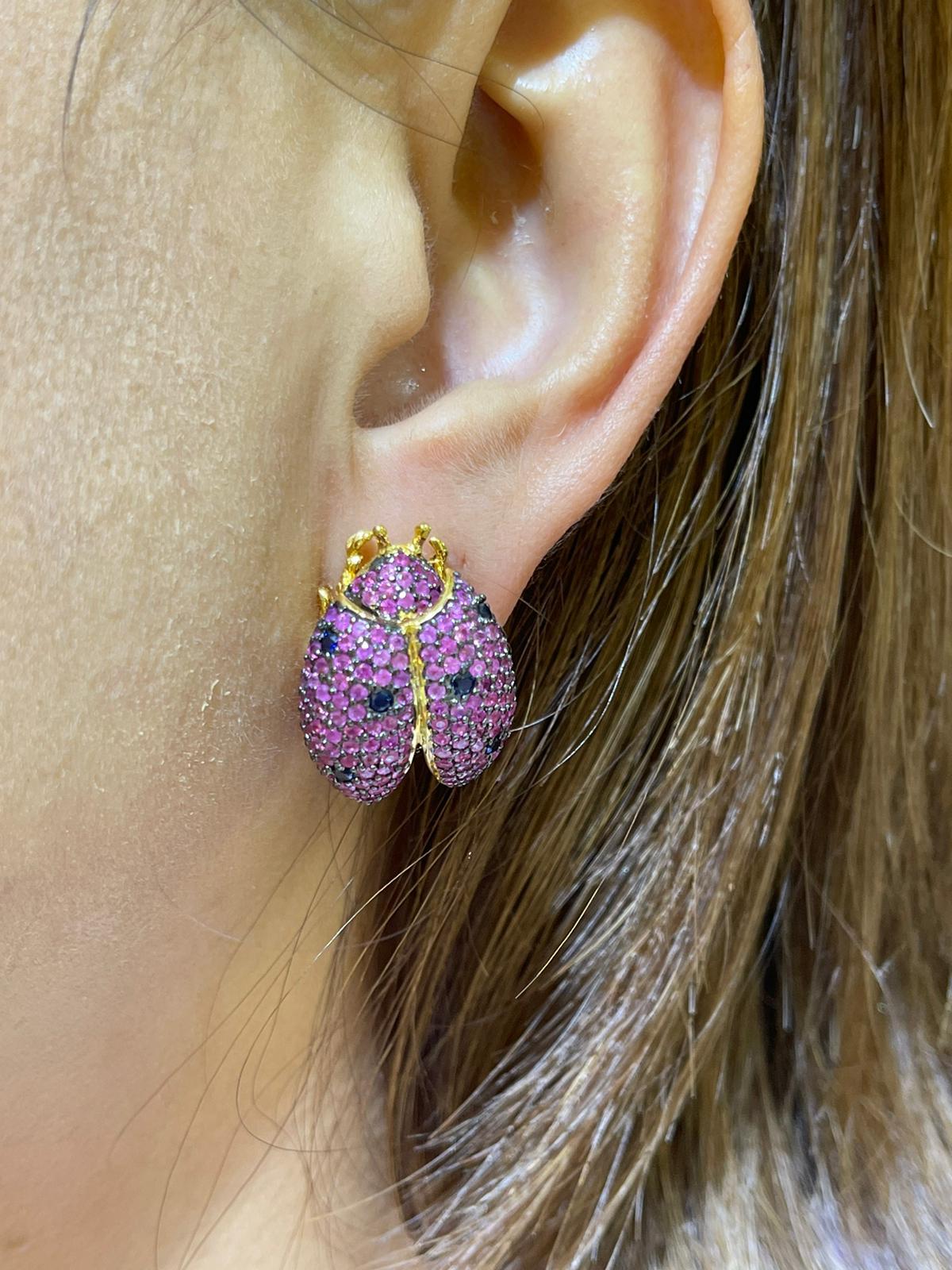 Bochic “Orient” Retro Pink Sapphire Beatle Earrings Set In 18K Gold & Silver  For Sale 2