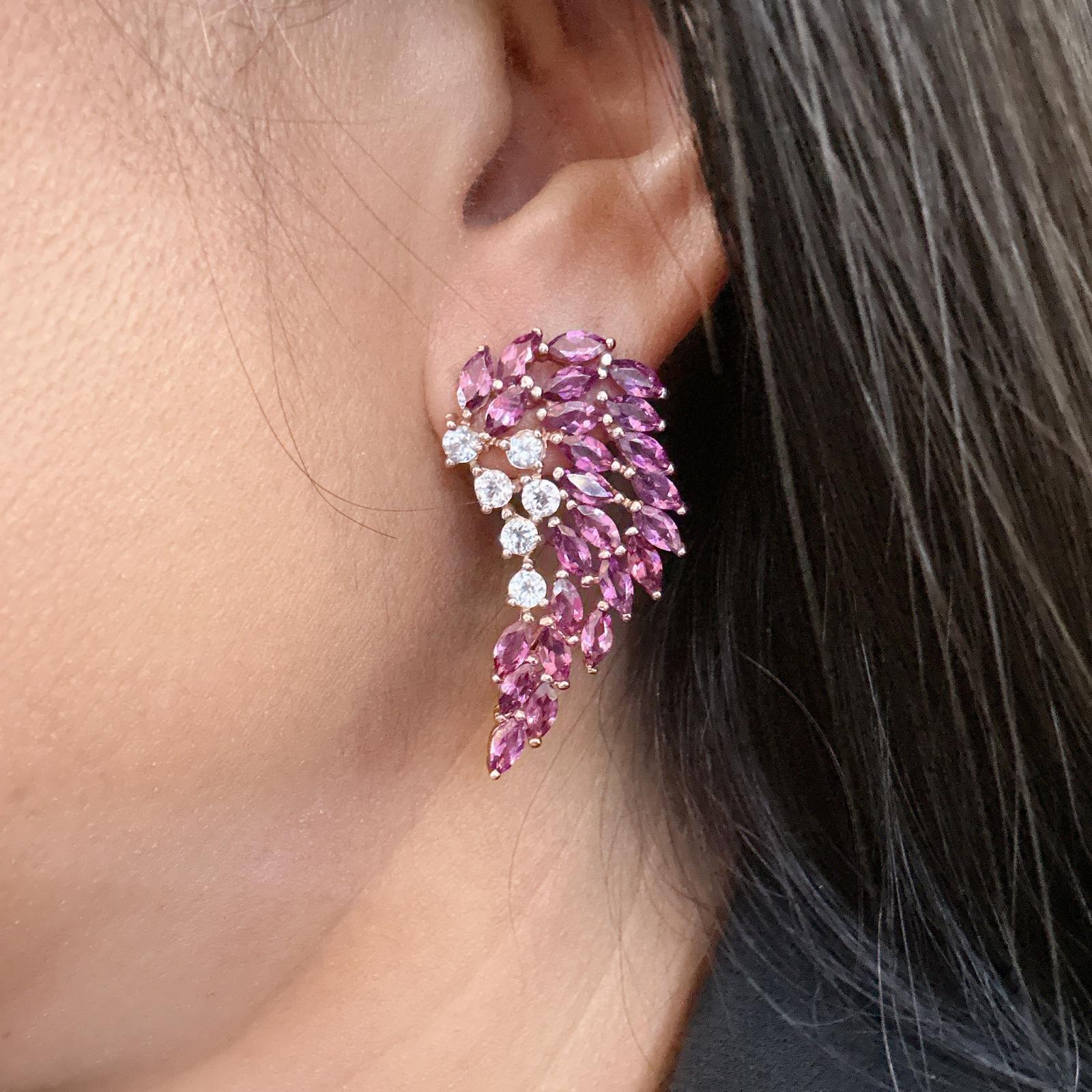 Bochic “Orient” Rose Rodorite & White Topaz Earrings Set In 18K Gold&Silver In New Condition For Sale In New York, NY