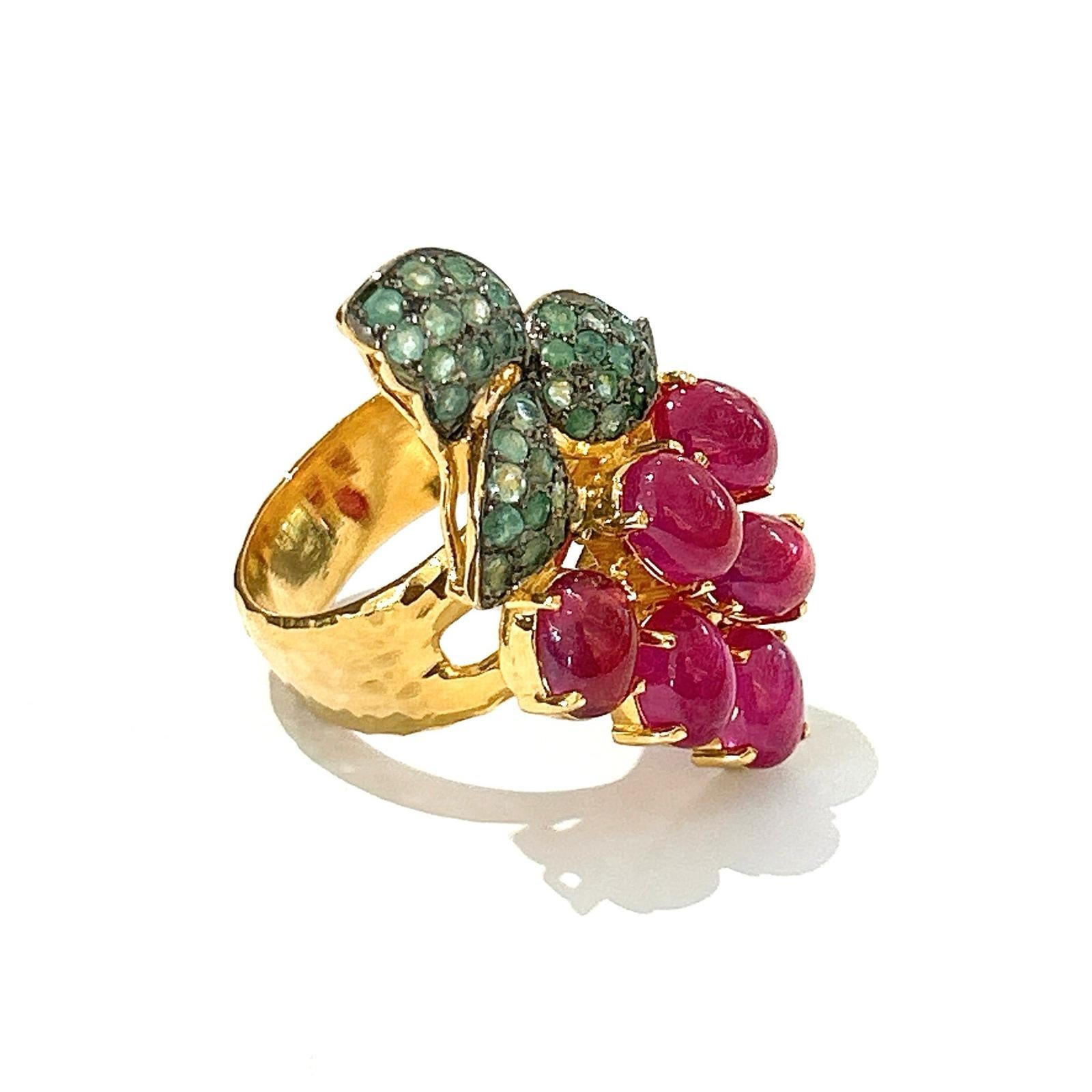 Bochic Orient Rubin, Smaragd & Saphir Vintage Cluster-Ring Set 18K & Silber  (Belle Époque) im Angebot
