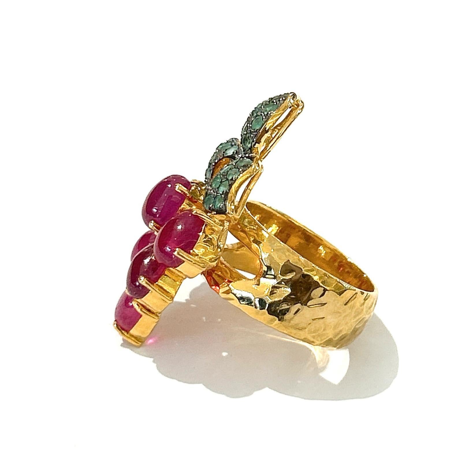 Bochic “Orient” Ruby, Emerald & Sapphire Vintage Cluster Ring Set 18K & Silver  In New Condition For Sale In New York, NY