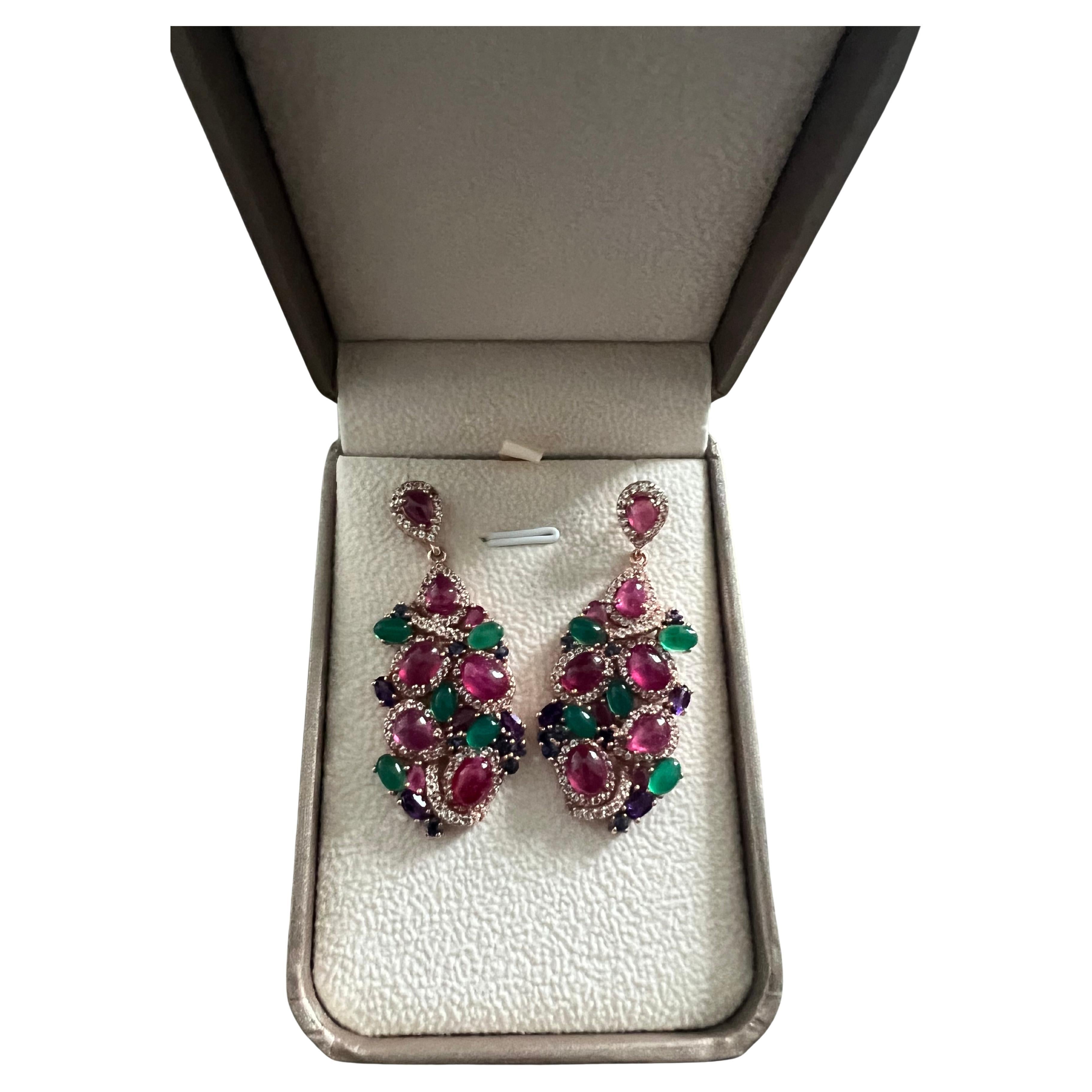 Pendientes Bochic "Oriente" de rubí, ágata verde y amatista engastados en oro de 18 quilates y plata en venta
