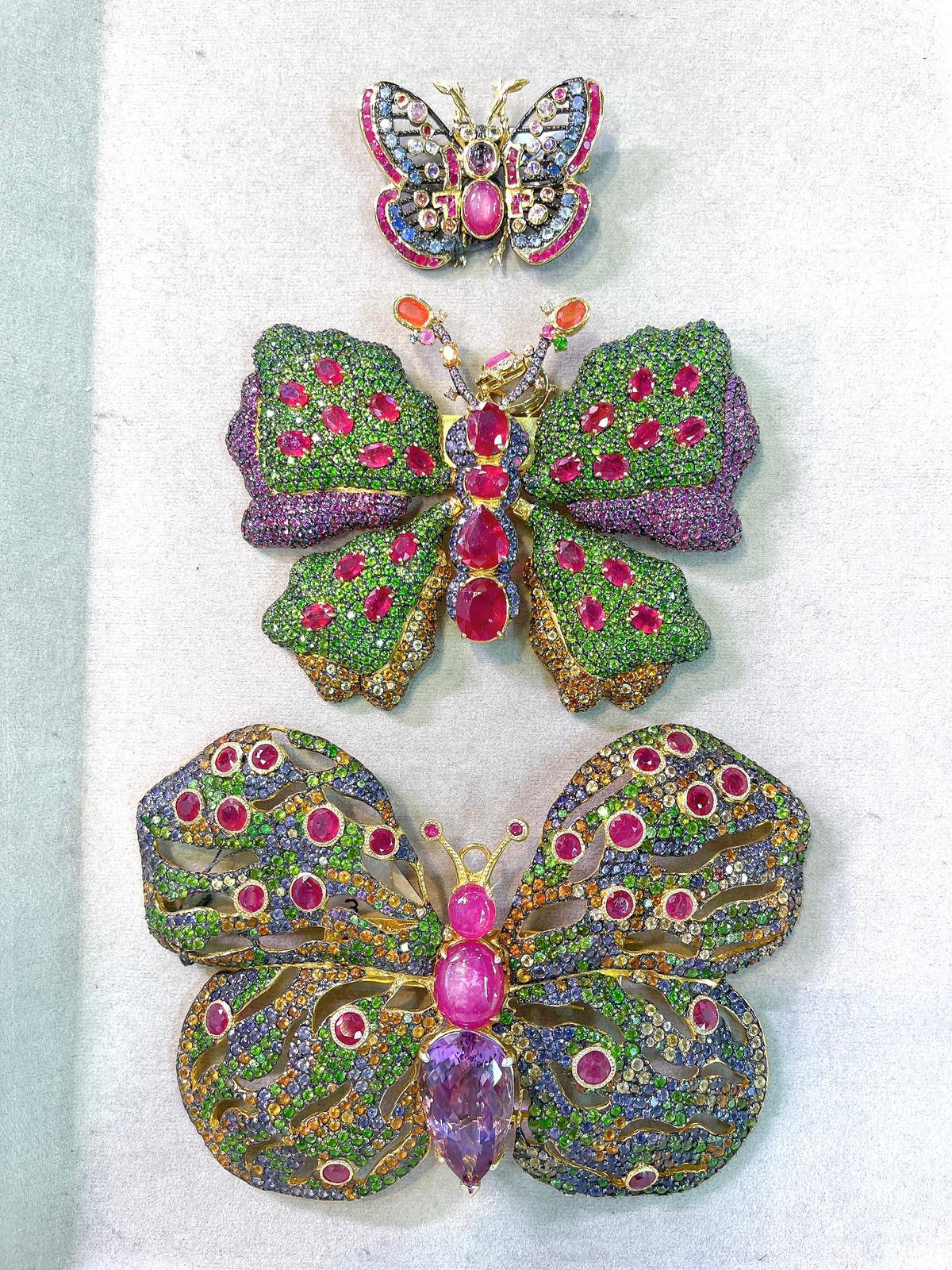 Bochic “orient” Ruby, Sapphires & Amethyst Brooch… - image 6