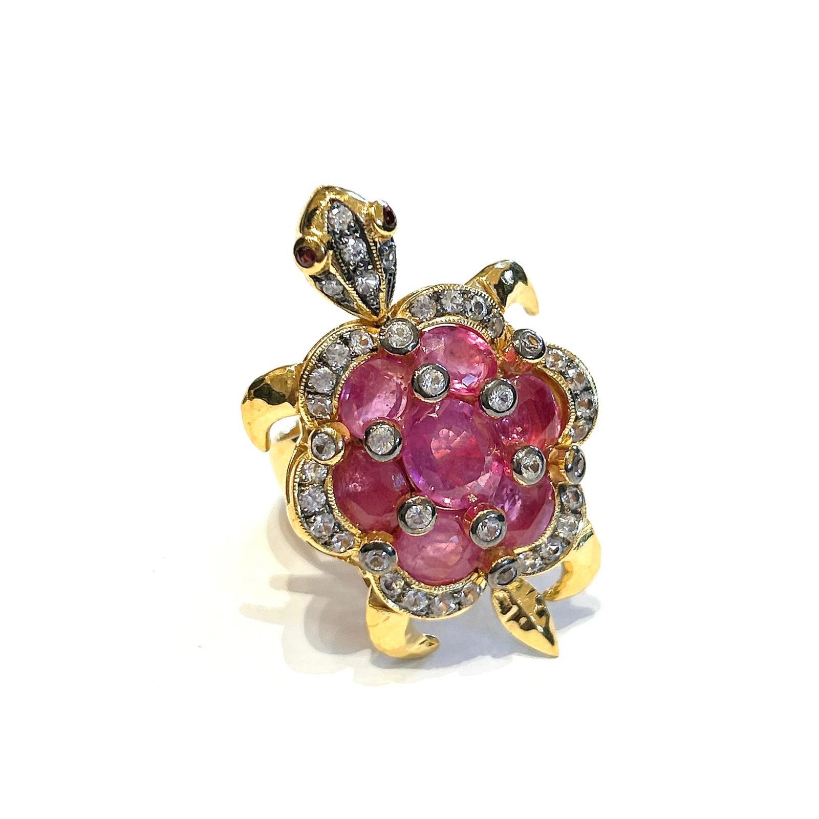 Bochic “Orient” Ruby & White Topaz Turtle Cocktail Ring Set 18K & Silver In New Condition For Sale In New York, NY