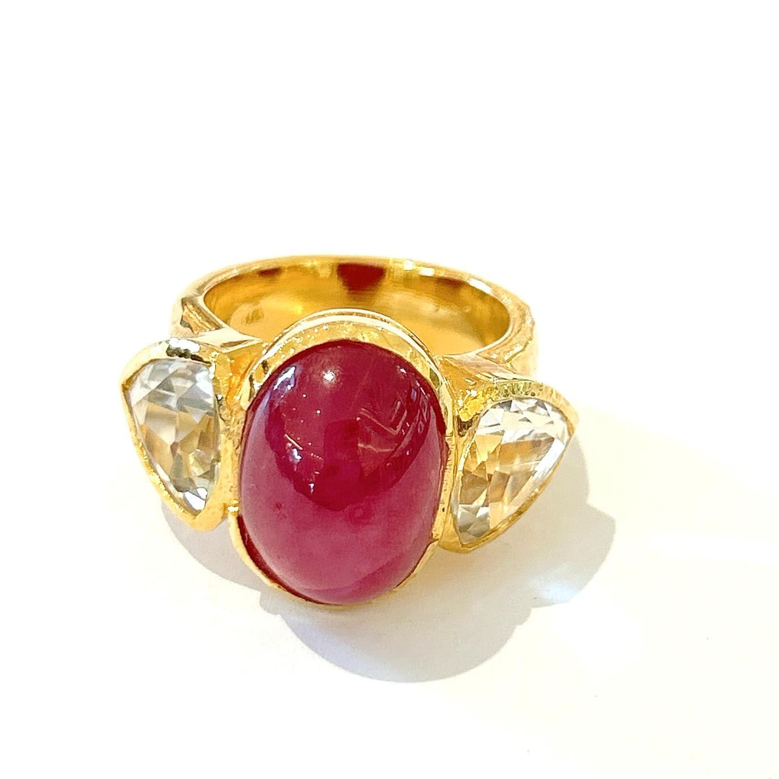 Bochic “Orient” Ruby & White Topaz Vintage 3 Gem Ring Set 18K & Silver 

Red natural ruby, Oval cabochon shape - 13 carats 
White natural topaz, 7 carats 

This Ring is from the 