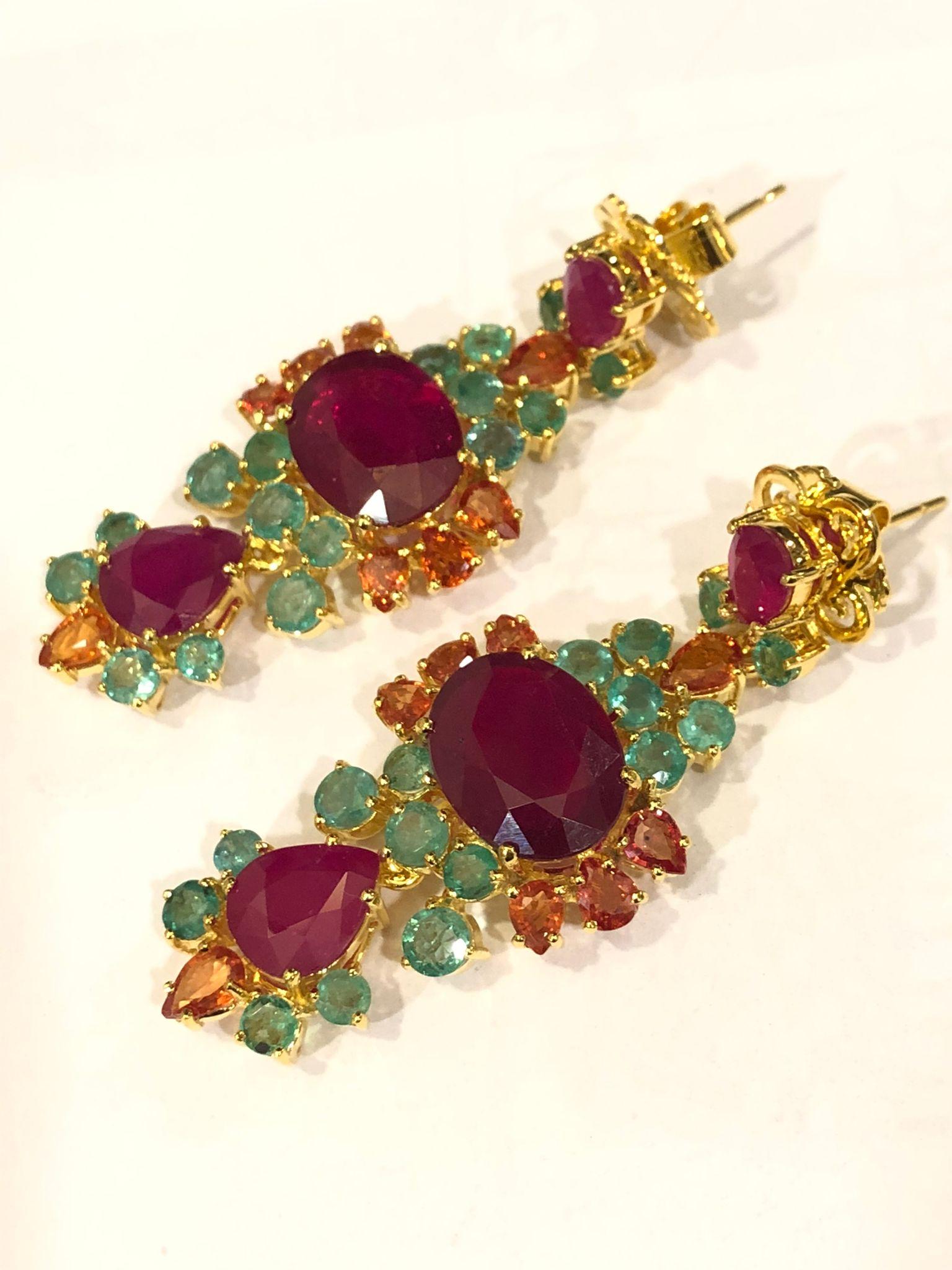 Bochic “Orient” Ruby, Yellow Sapphire & Emerald Earrings Set 18K Gold & Silver in vendita 1