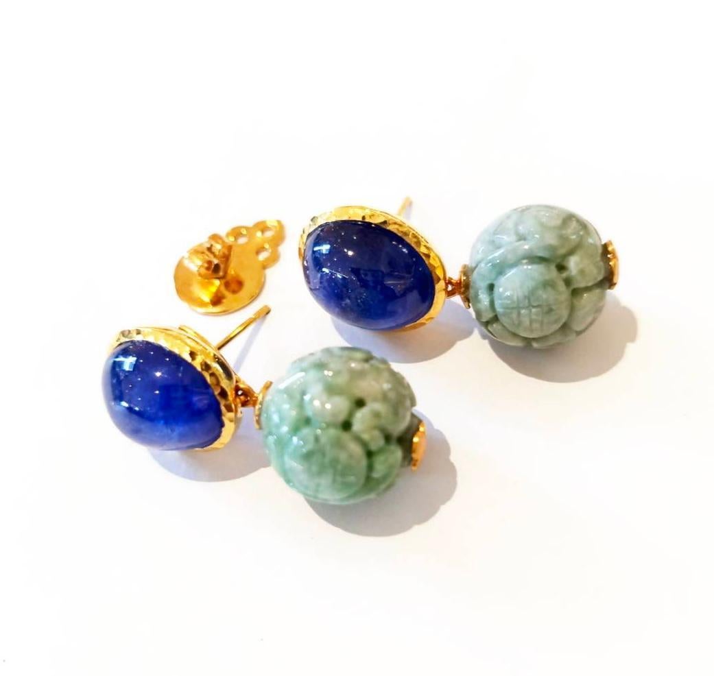 Bochic “Orient” Sapphire & Carved Vintage Mint Jade Earrings 18K Gold & Silver In New Condition For Sale In New York, NY